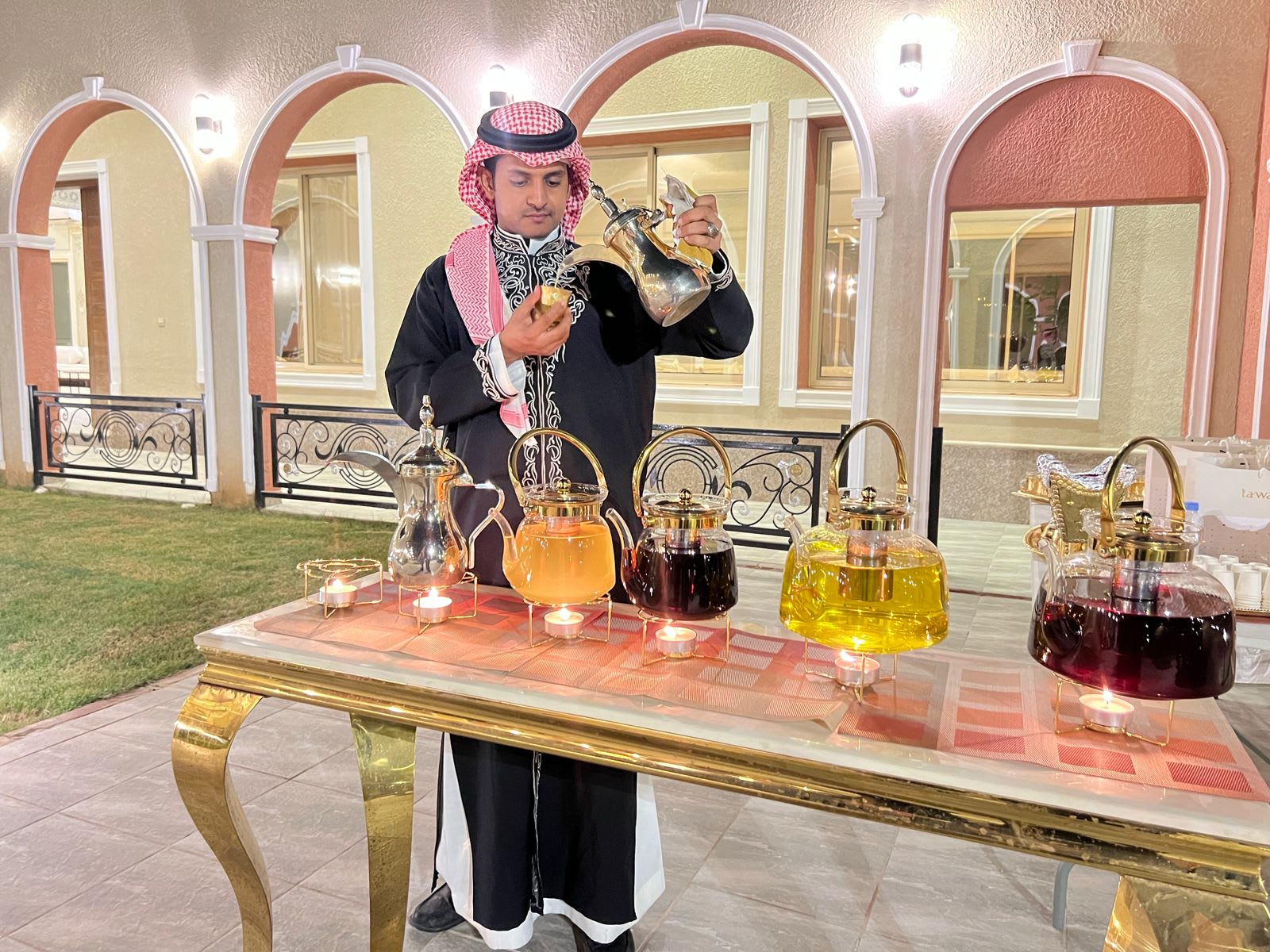 قهوجين