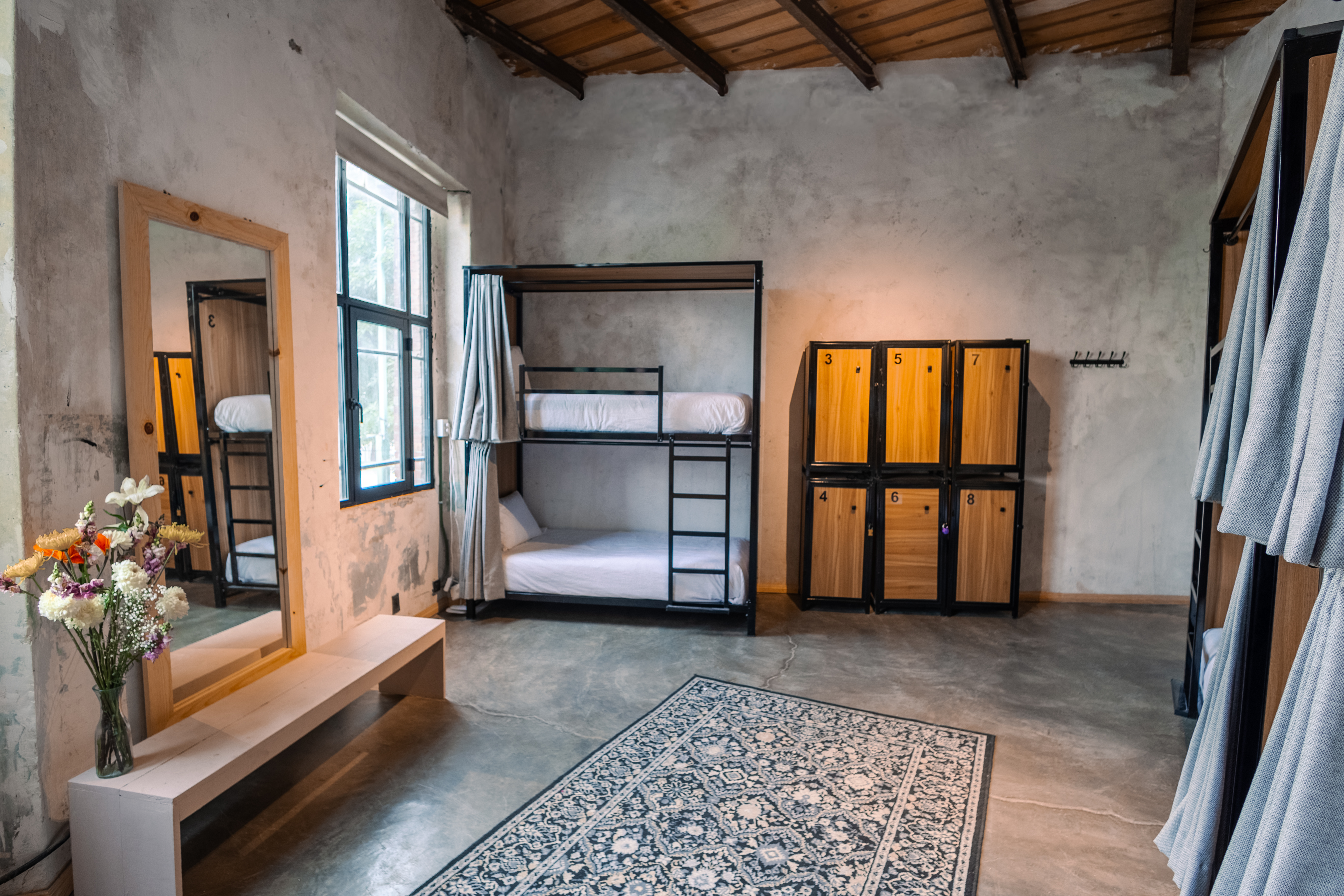 Habitación Baja - Dormitorio mixto 8 personas mejor precio CDMX