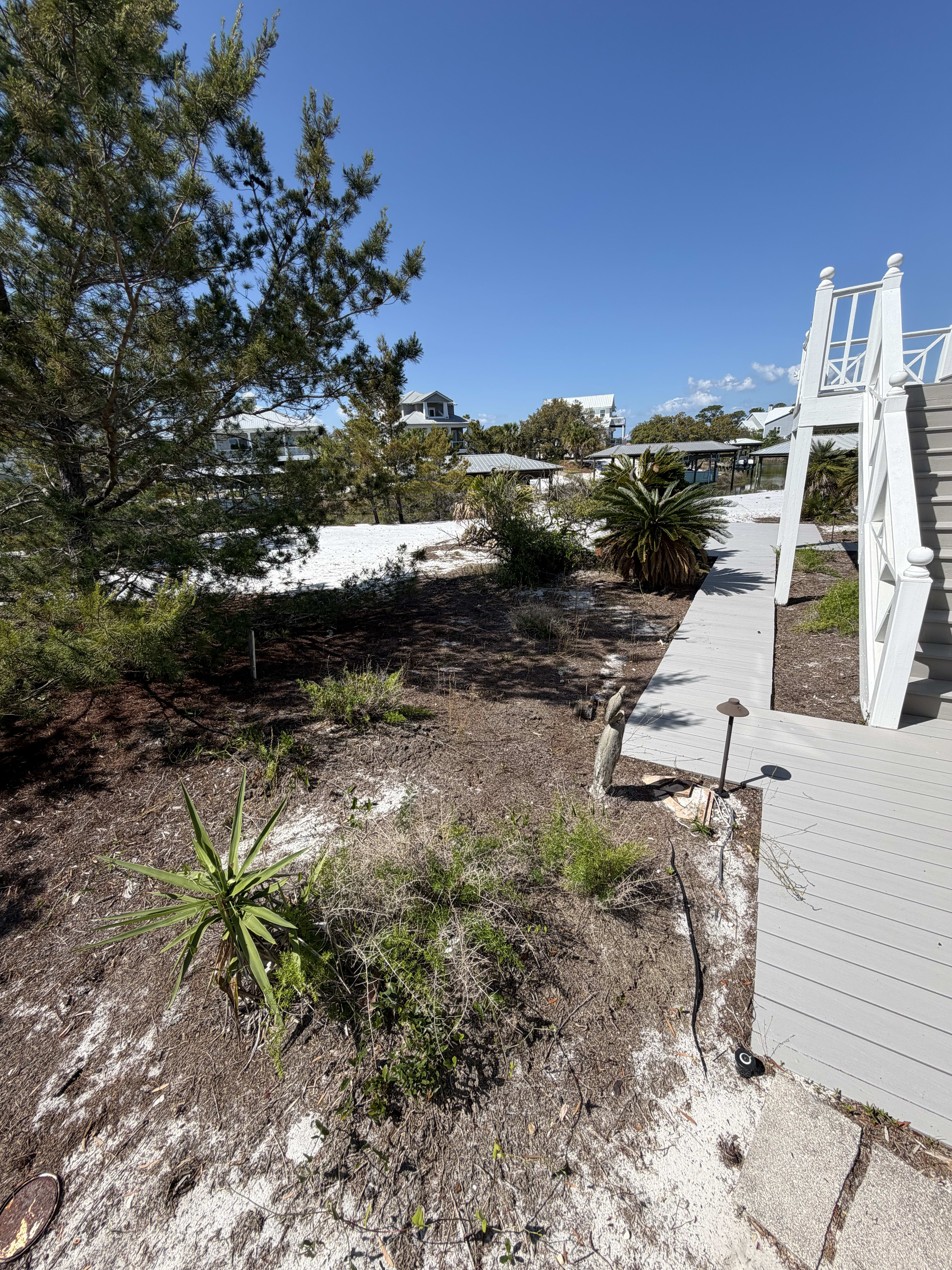 Before - Pine Straw and Mulch Orange Beach