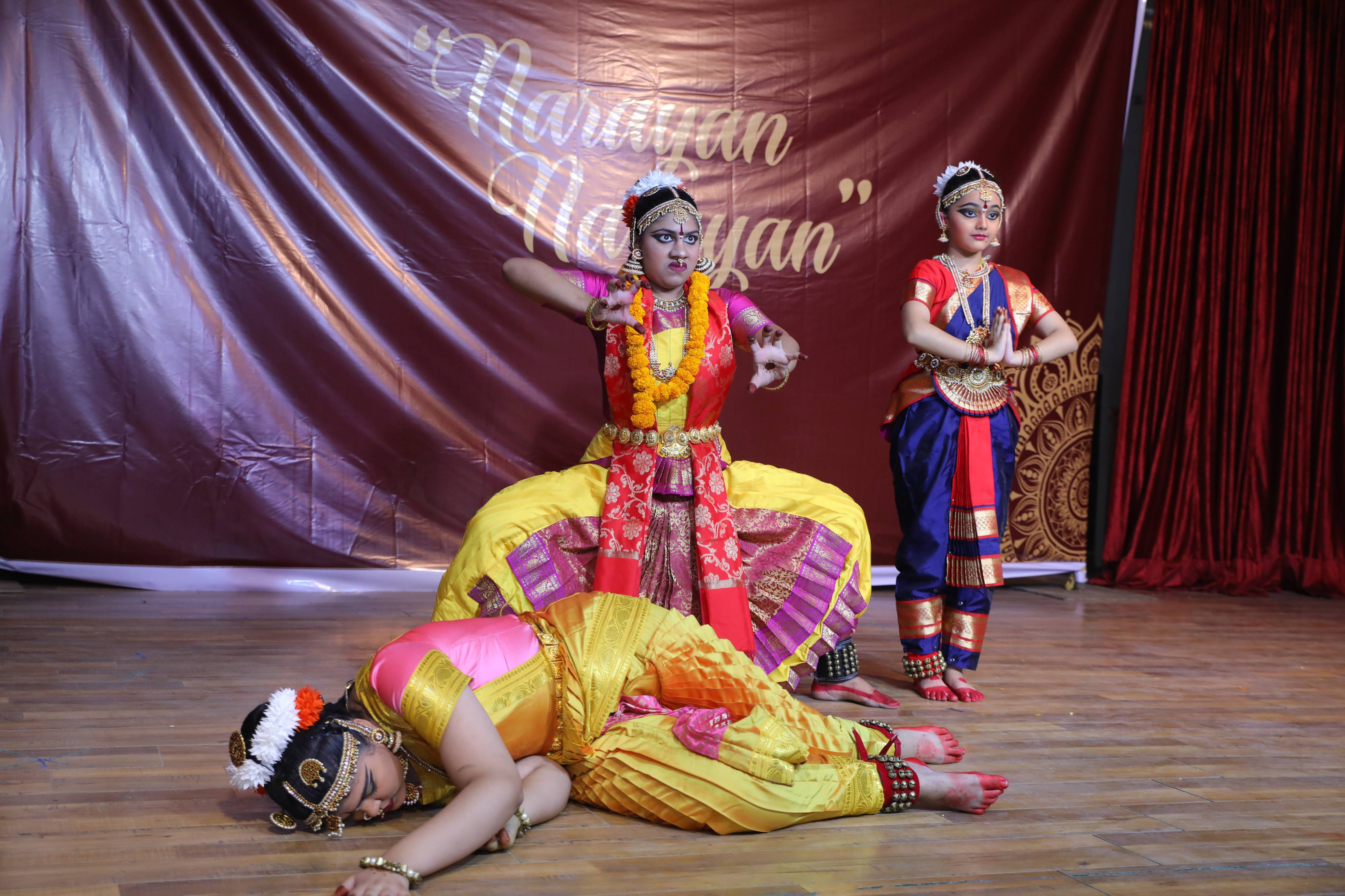 Students learning basic steps of Narayan Narayan