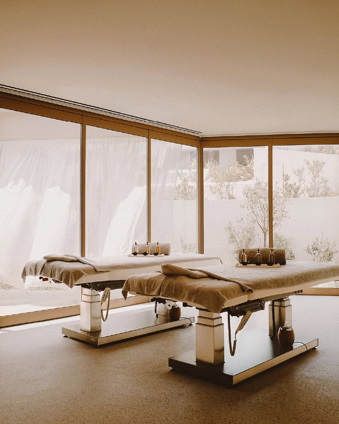 NOUS SPA Santorini 2
