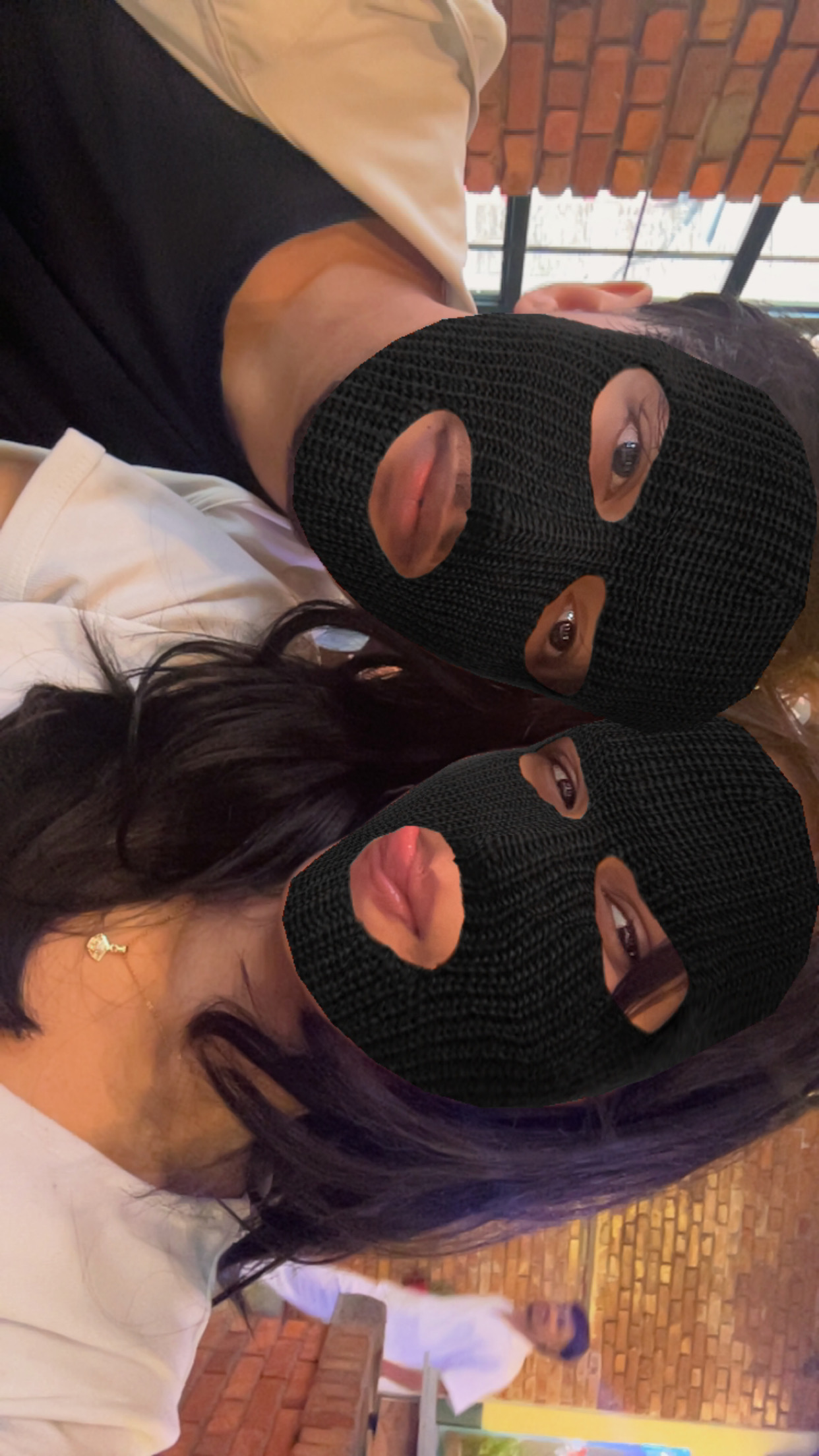 Last date and we wait a month to see each other😭😔