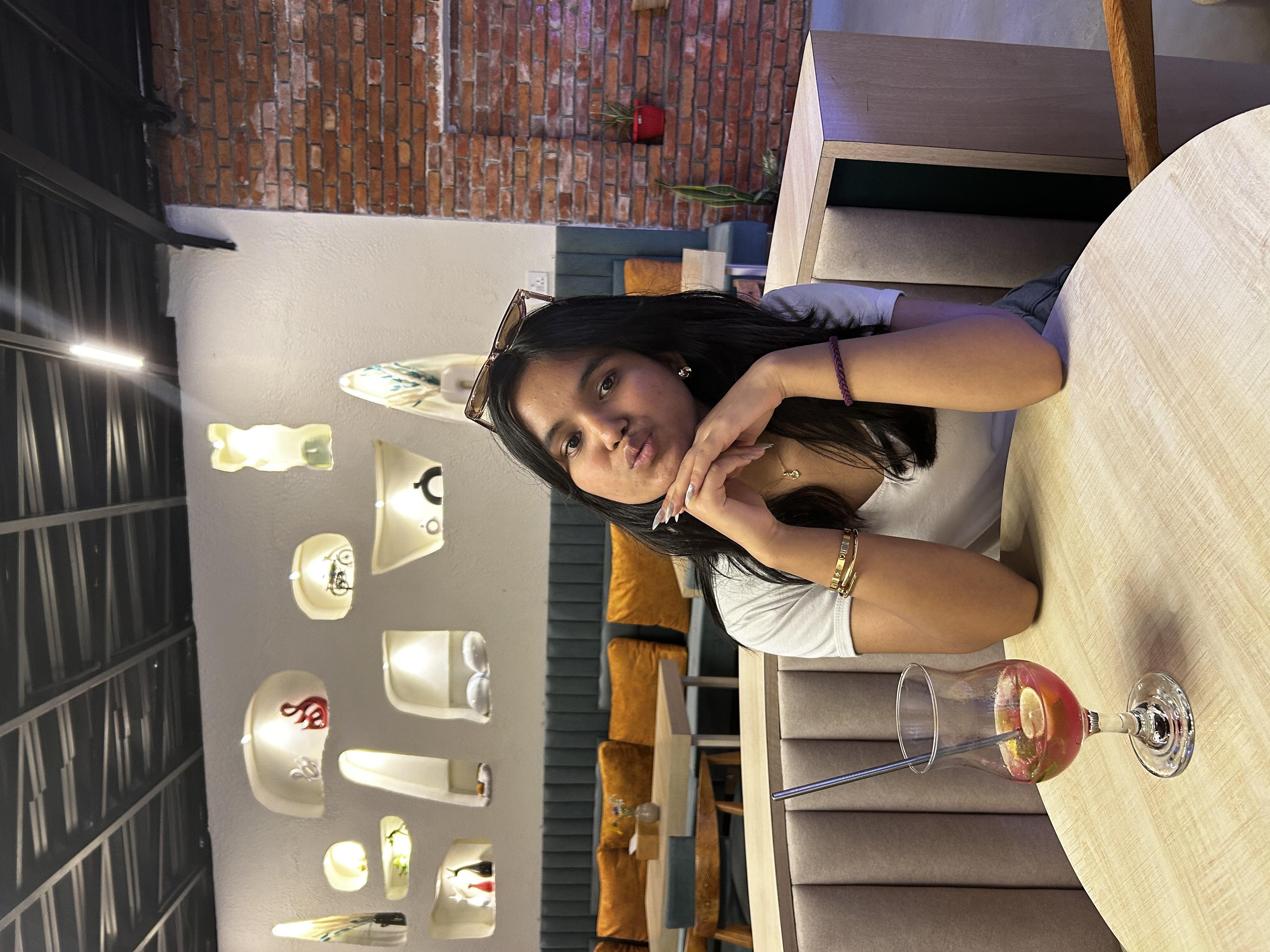 Last date and we wait a month to see each other😭😔