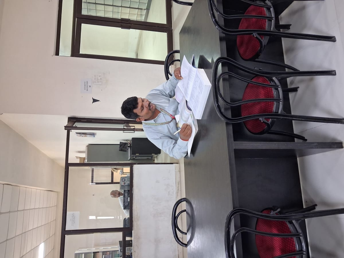 BIPE library — circulation and DELNET desk