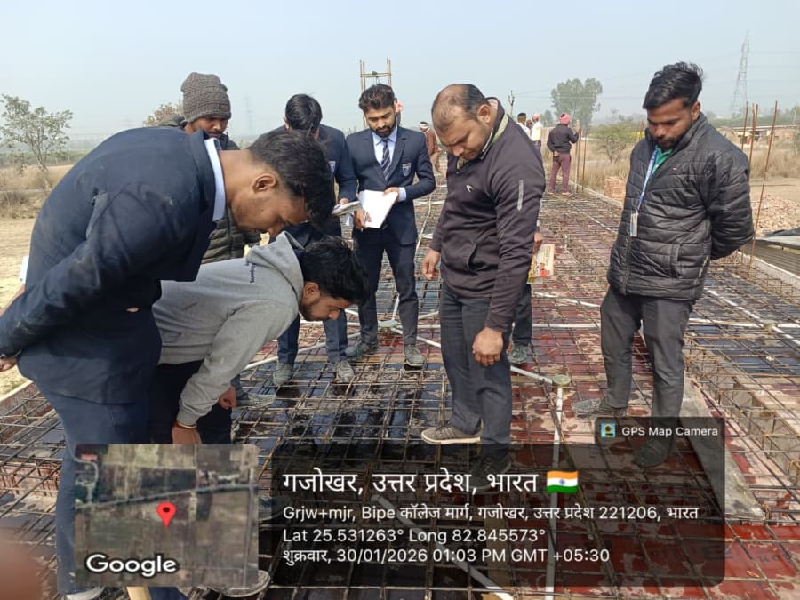 BIPE civil students on a construction site visit