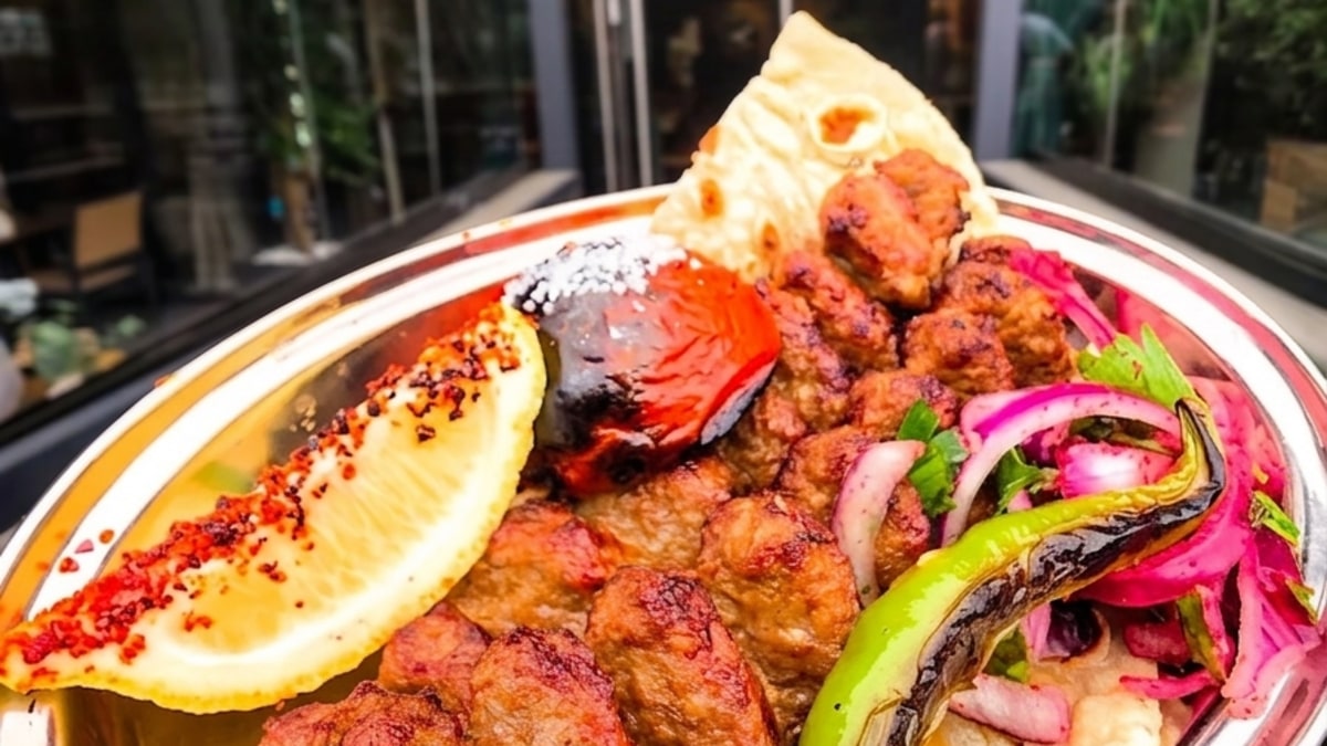 Colbeh - iranian,middle-eastern,street-food
