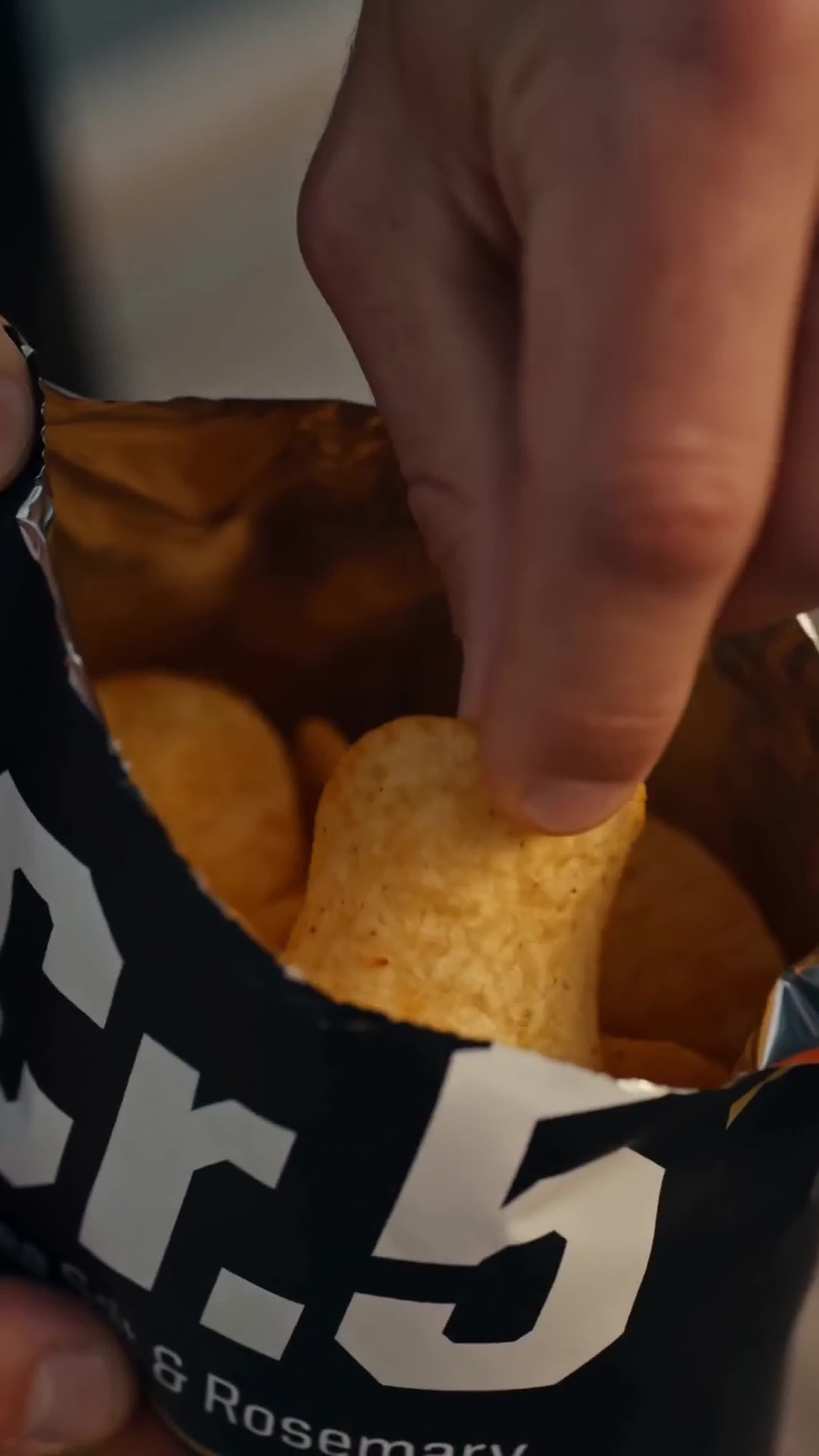 TV Spot · Cr.5 Premium Chips