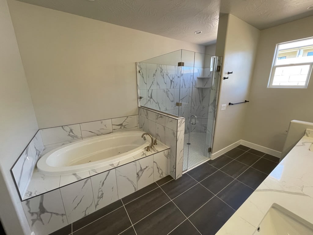 chandlercustomhomes/MAjestic/26E94787-BF1A-48F5-8B38-57D37E4DAA01_1_105_c_zfeedv