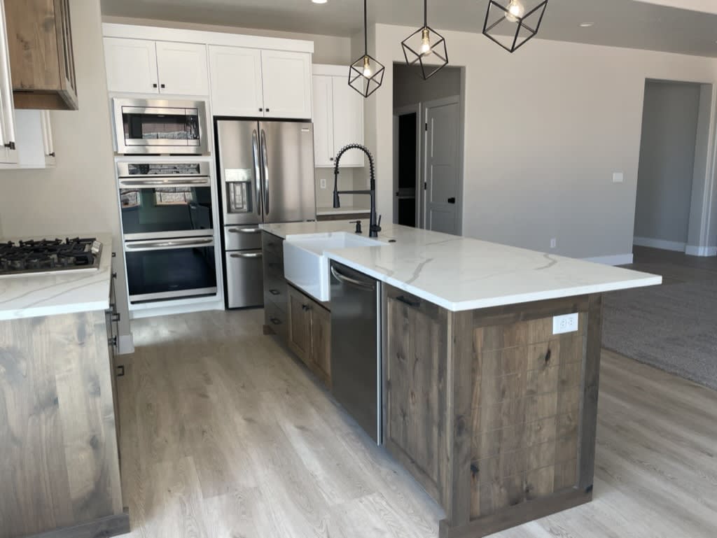 chandlercustomhomes/MAjestic/01894632-1C19-4942-B457-50597AAFF4B2_1_105_c_j0t2xz