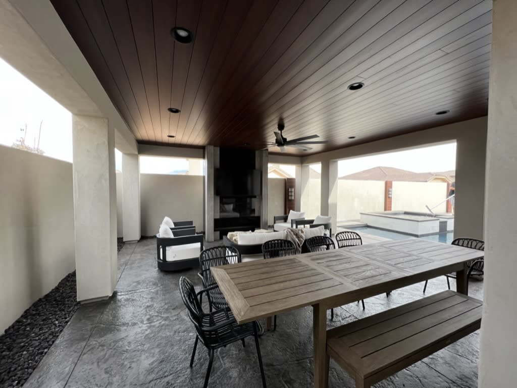 chandlercustomhomes/Pool And Cabana/8000049E-7D28-4EF6-ABFB-5A07BBA6FDE2_1_105_c_cx3hji