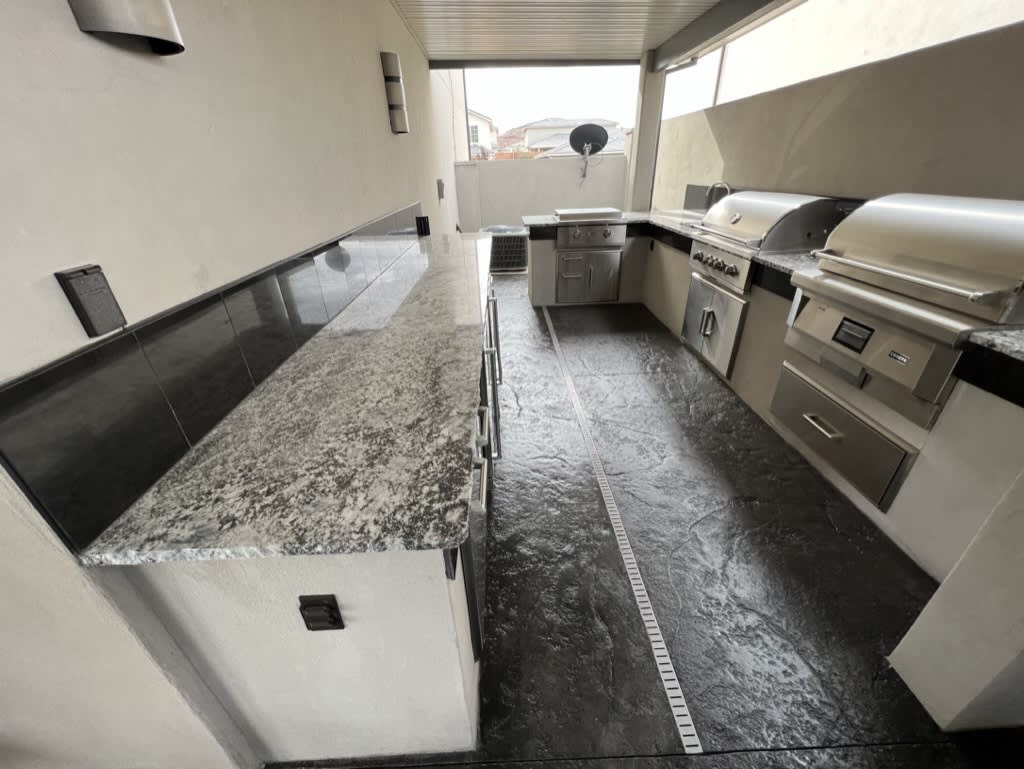 chandlercustomhomes/Pool And Cabana/5E399EF8-D75A-4B5C-ADAC-5E9E62A444AB_1_105_c_litmqt