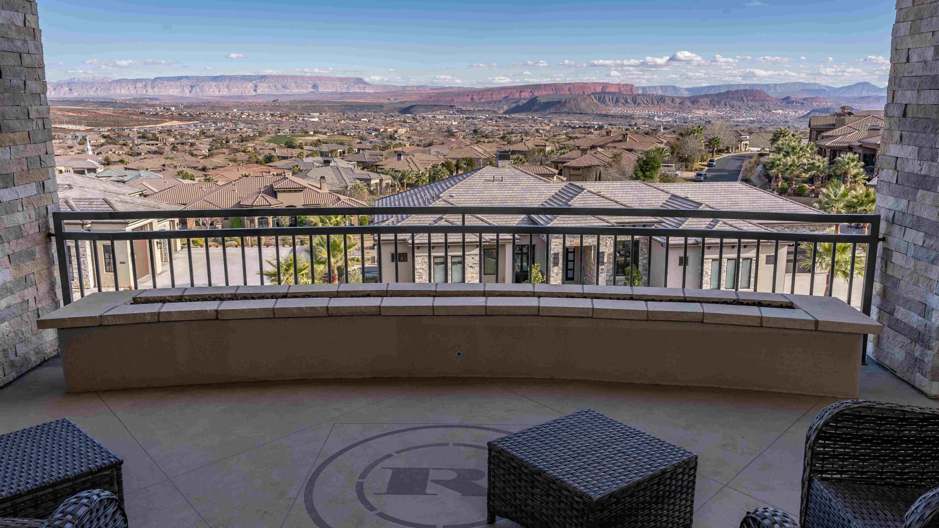 chandlercustomhomes/hero_carousel/processed/_KTR4922_wdmyn1_qftfod