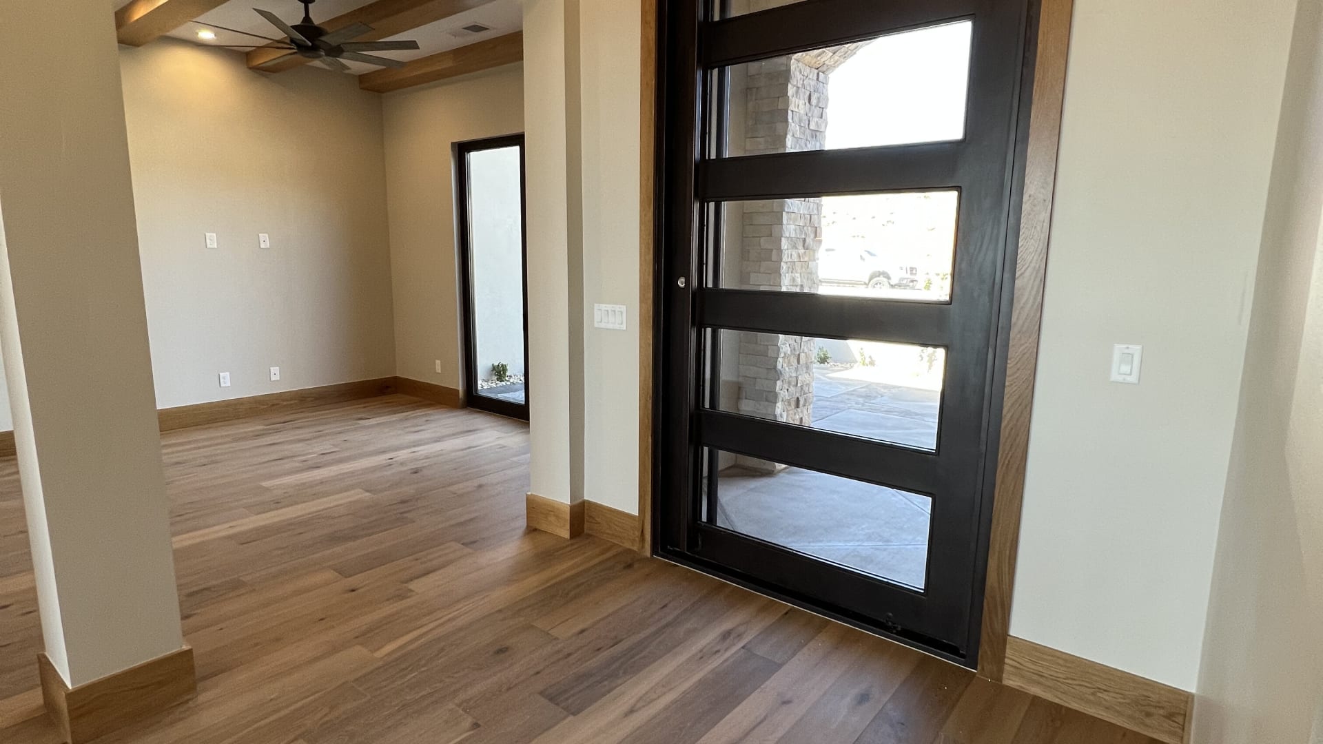 chandlercustomhomes/hero_carousel/processed/IMG_4984_ebwj0c_iqmari