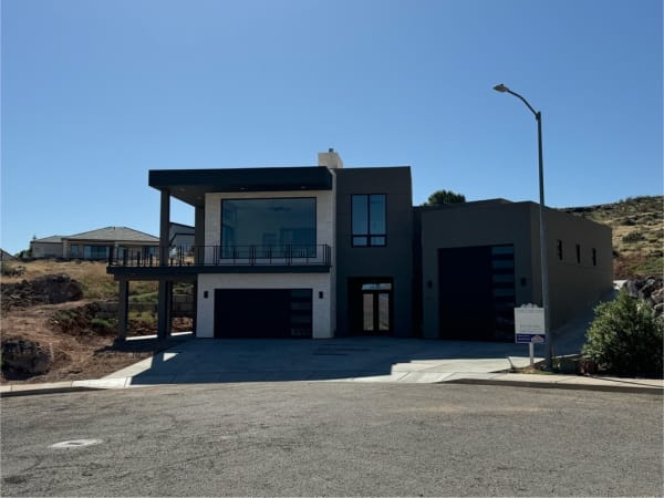 chandlercustomhomes/Zion Vista/7A469855-B1E2-4D60-922E-851BE9A43CC7_1_105_c_h3ek45