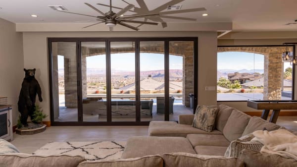 chandlercustomhomes/hero_carousel/processed/_KTR4914_bbdndx_vjigot