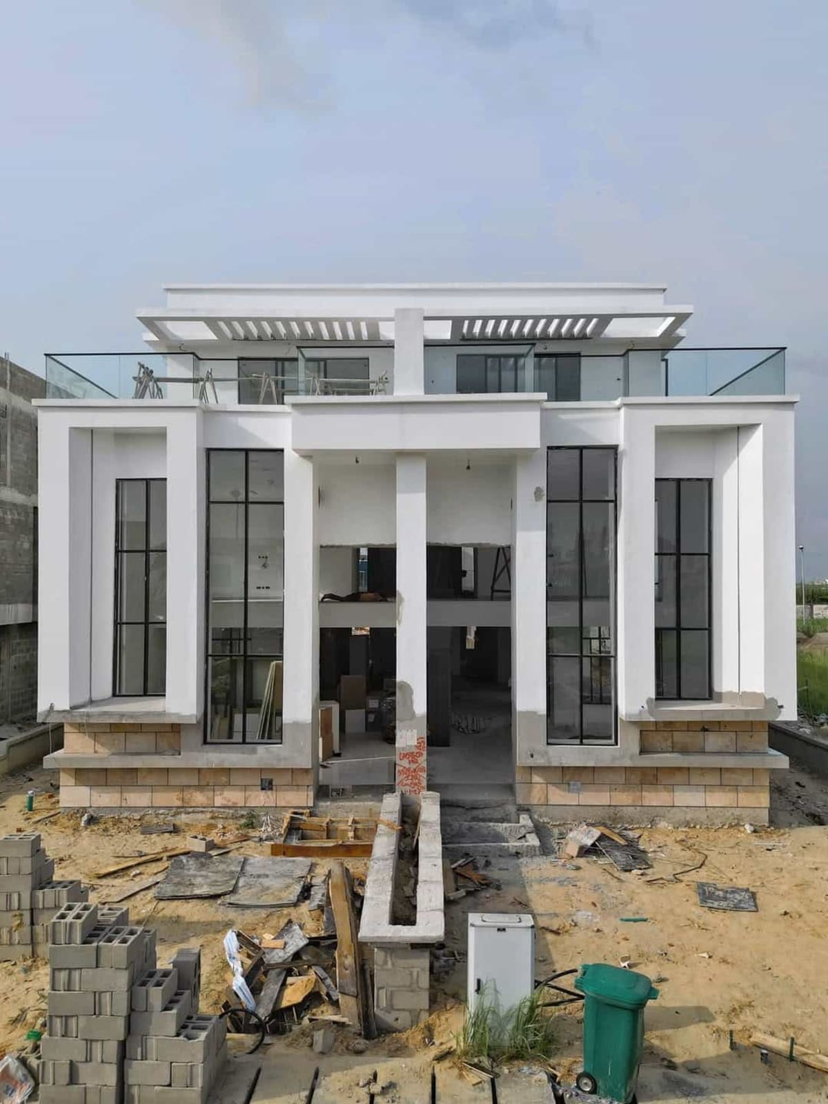 Five bedroom semi detached duplex (488ikate)