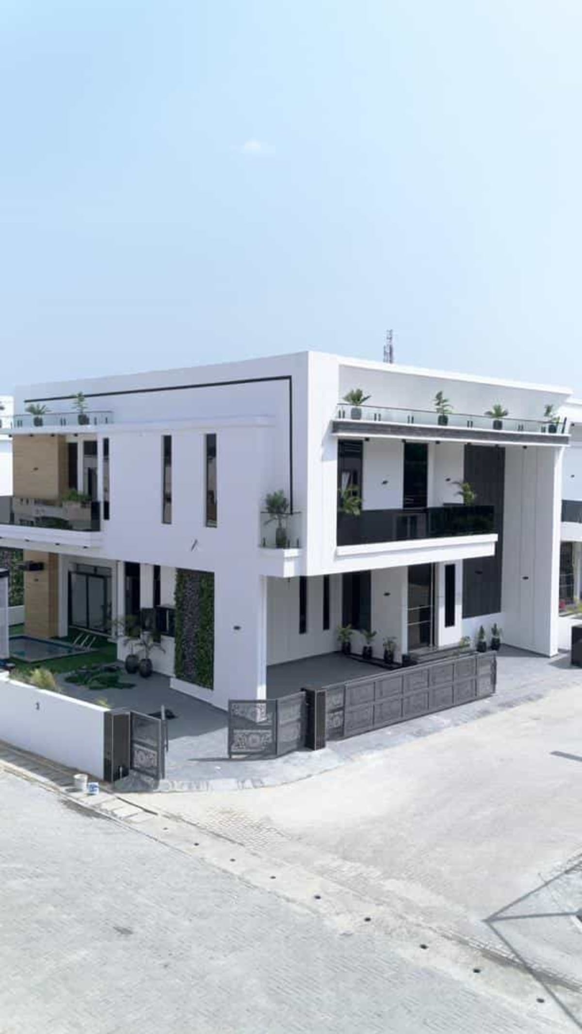 Luxury five bedroom semi detached duplex (258chevron)