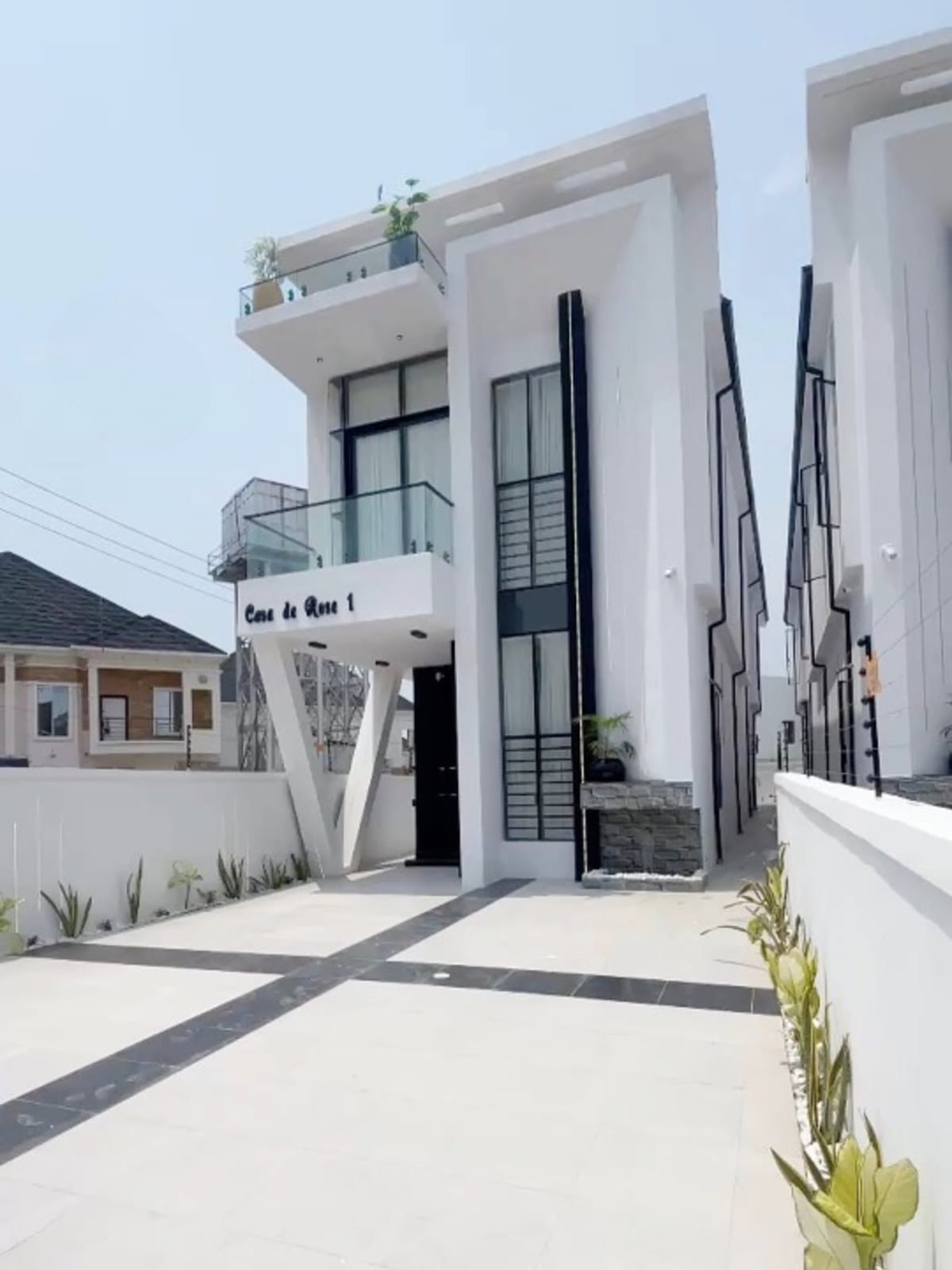 Luxury five bedroom fully detached duplex (728ikota)