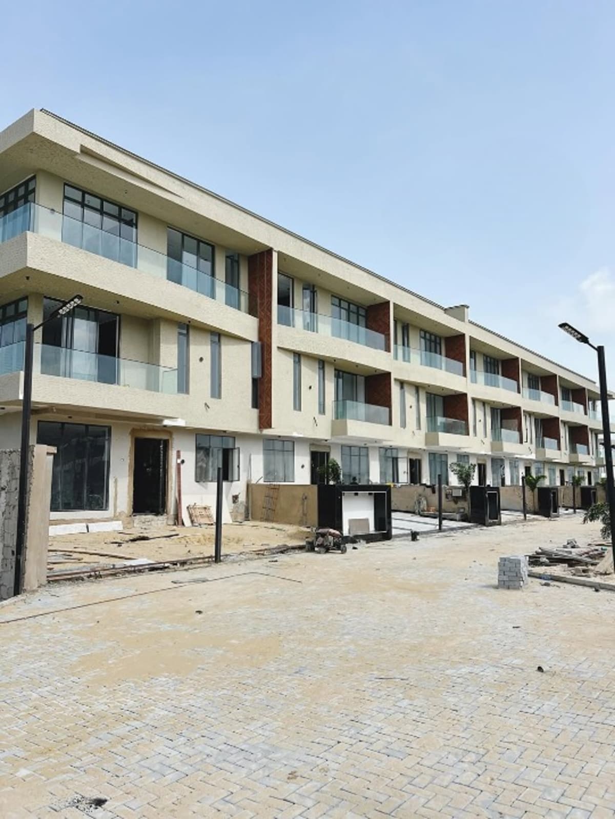 Five bedroom terraced duplex with bq (734lekkip1)