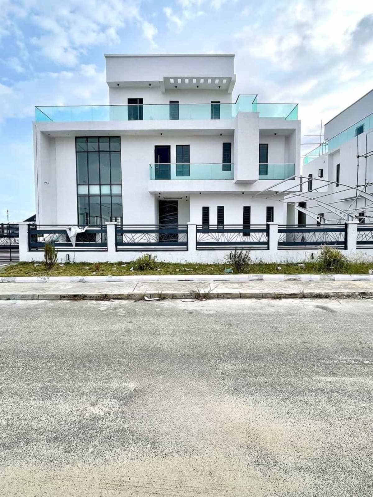 Newly built five bedroom detached duplex (206ajah)