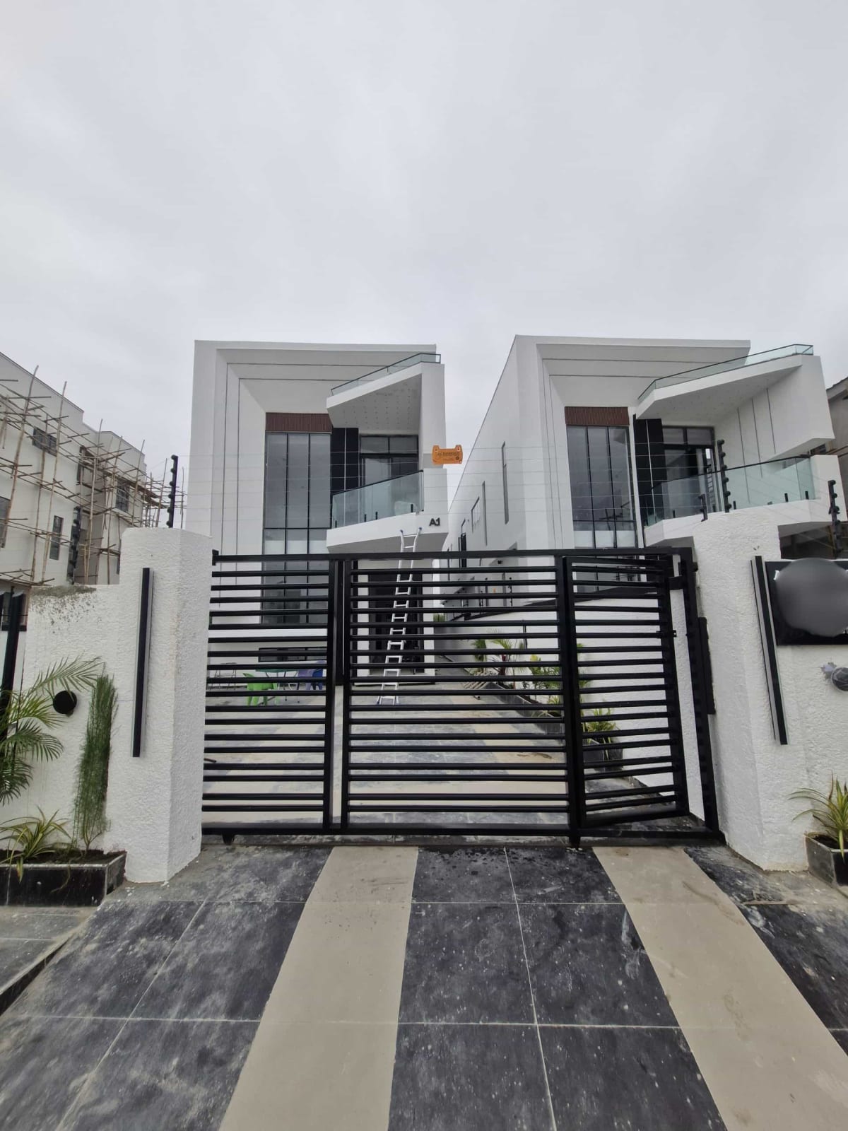 Contemporary five bedroom fully detached duplex (221ajah)