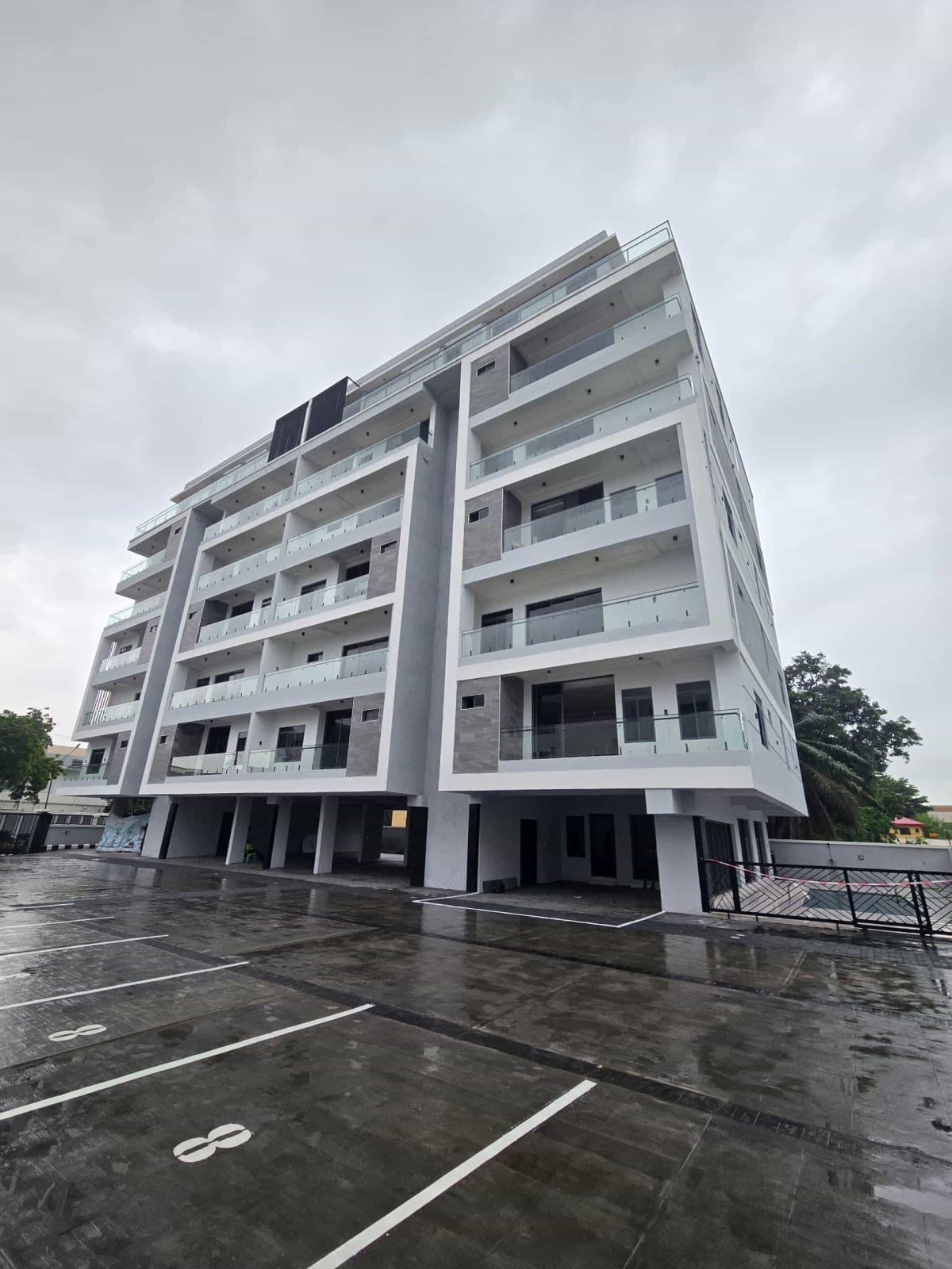 Exquisitely finished five bedroom penthouse (466ikoyi)