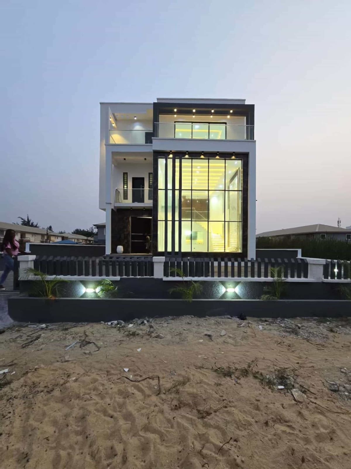 Stylish five bedroom detached duplex with excellent features (363ikota)