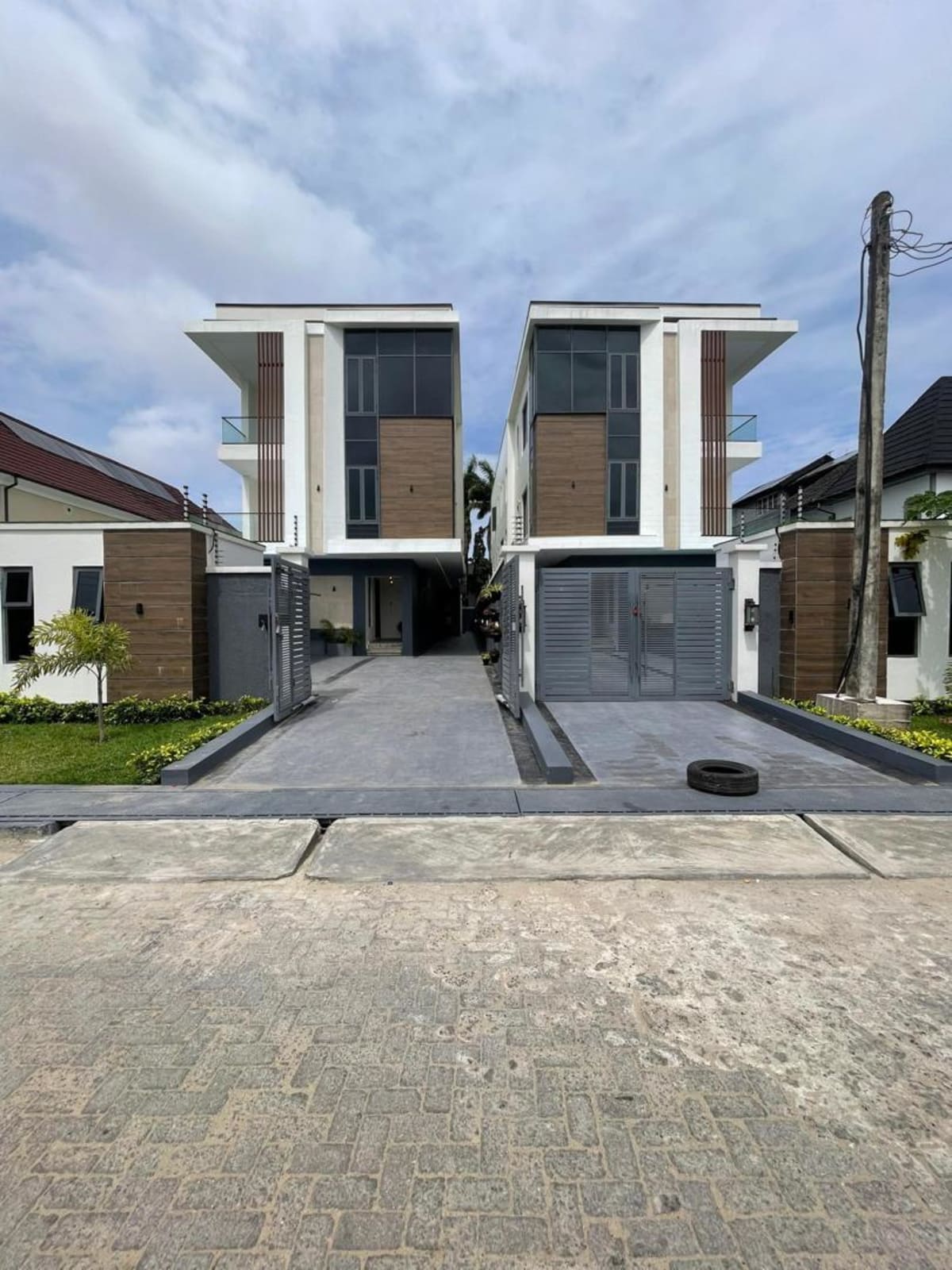 Exquisite five bedroom detached duplex (171lekkip1)