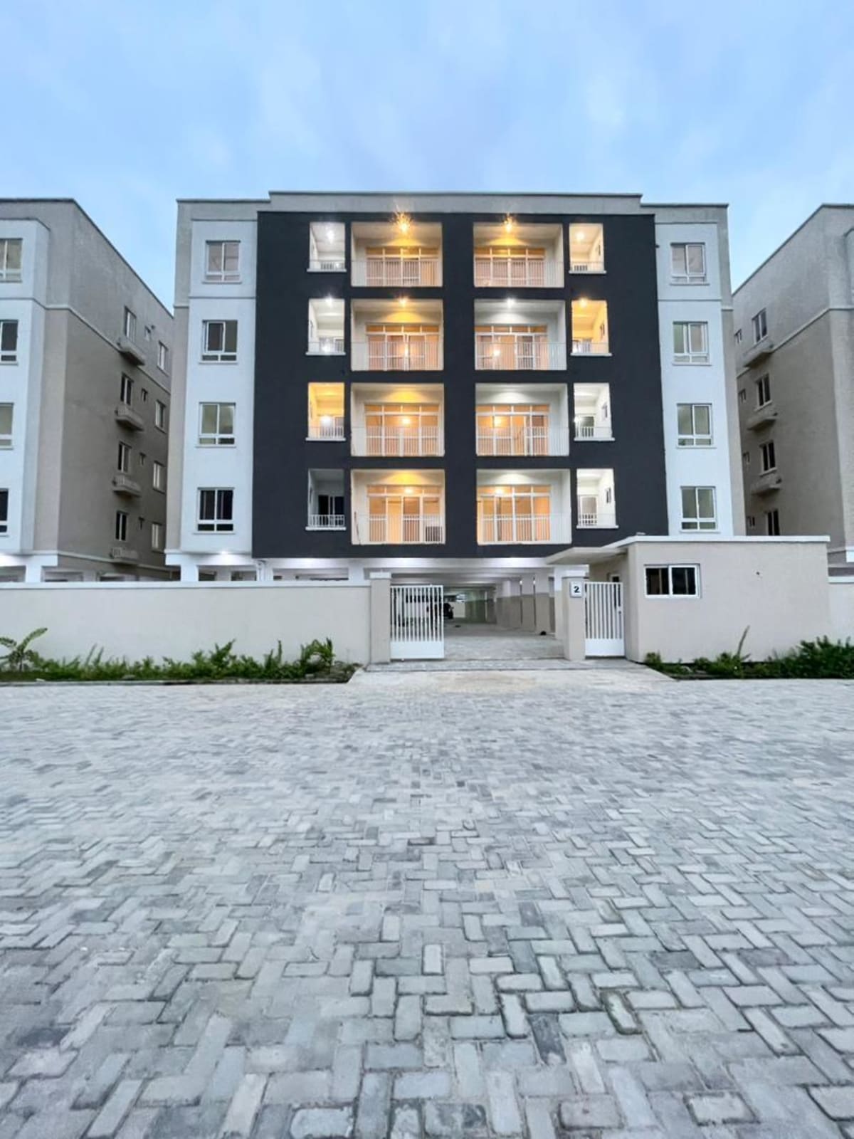 Luxury three bedroom apartment (81osapa)