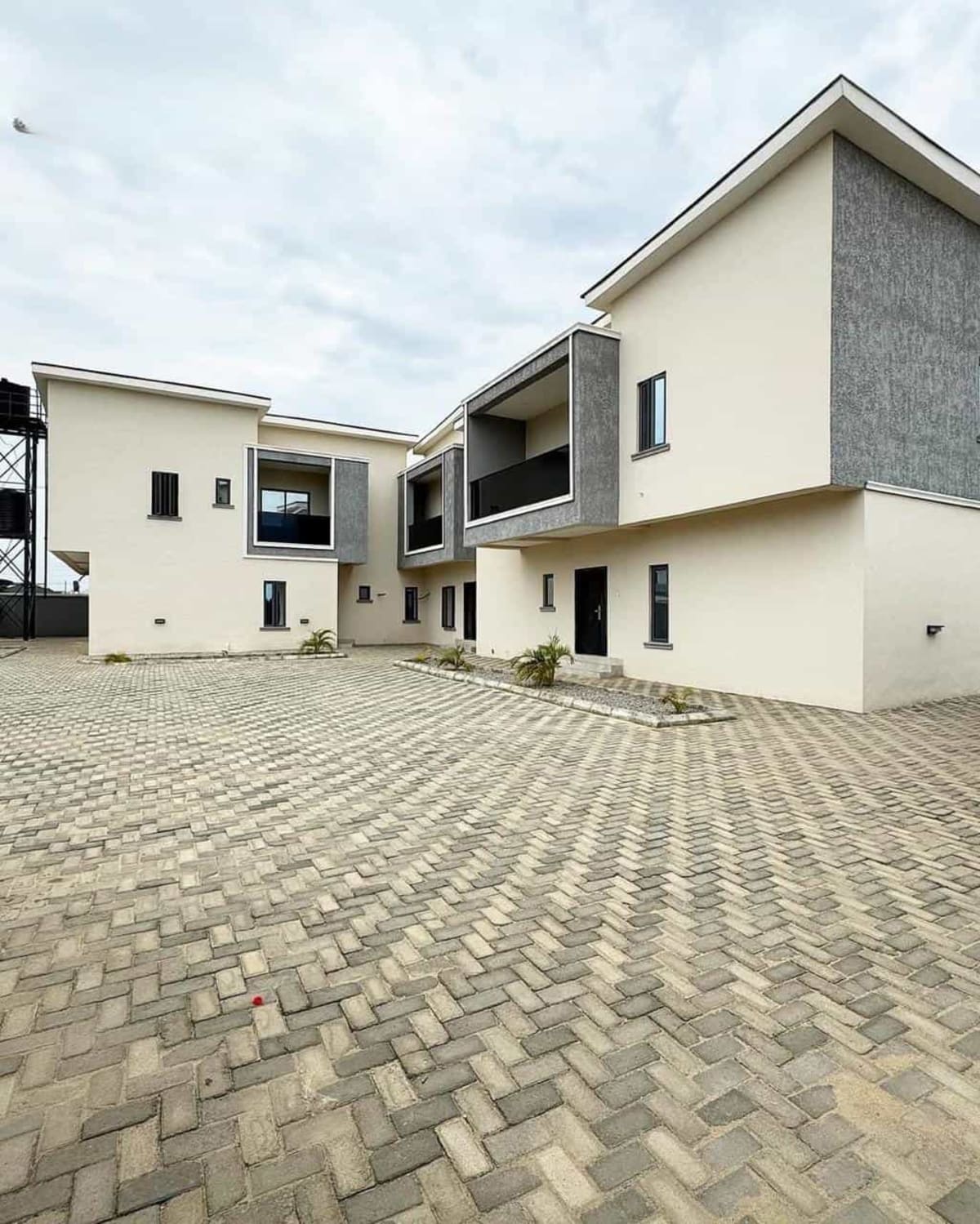 Newly built four bedroom terrace duplex (242ajah)