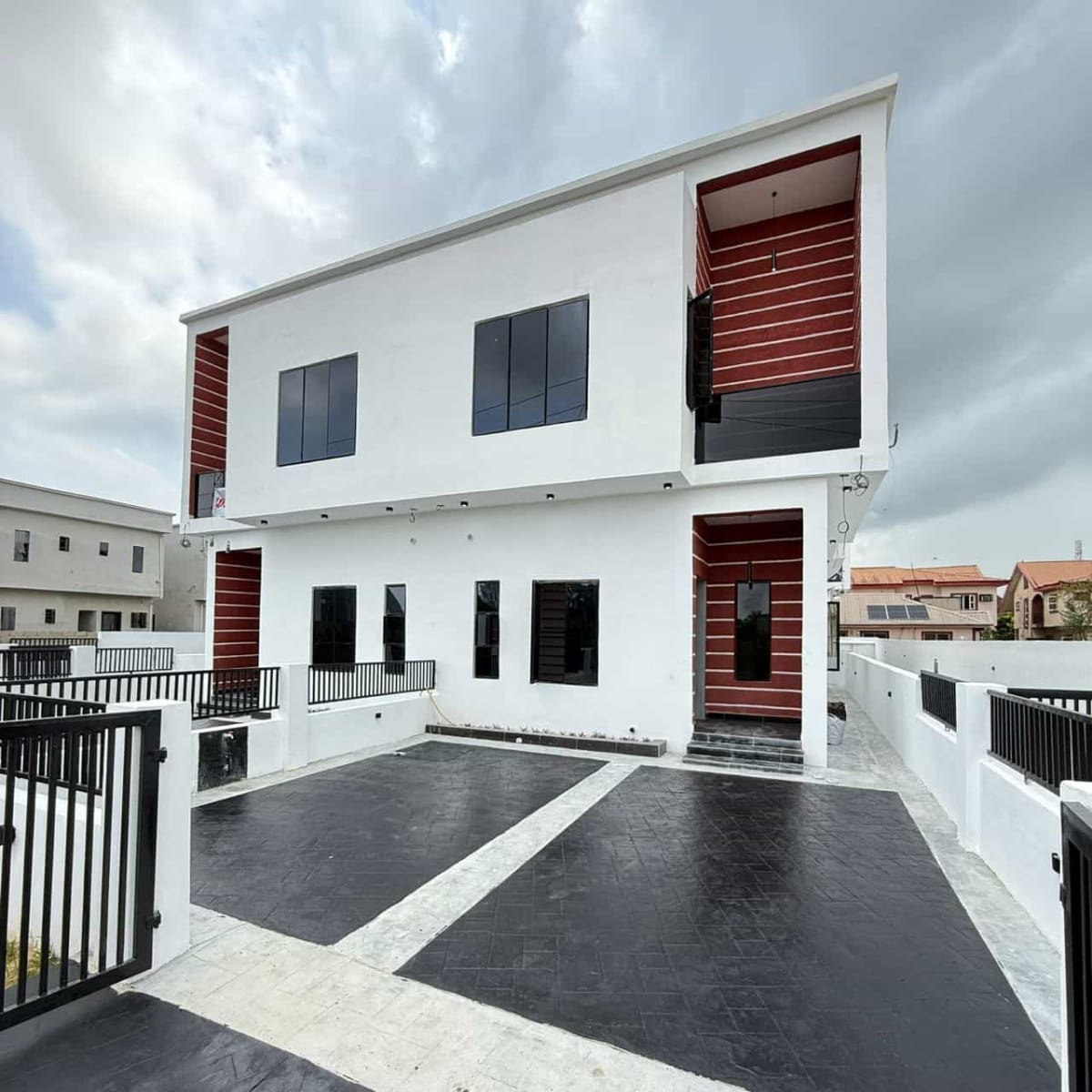 Four bedroom semi detached duplex (236ajah)