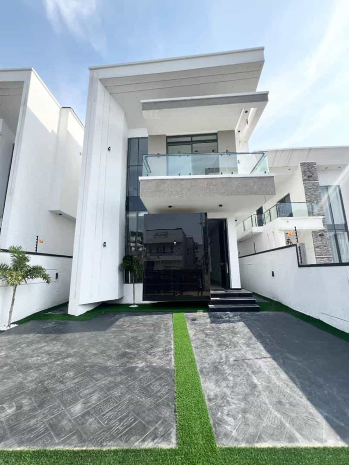 Five bedroom detached duplex (351ajah)
