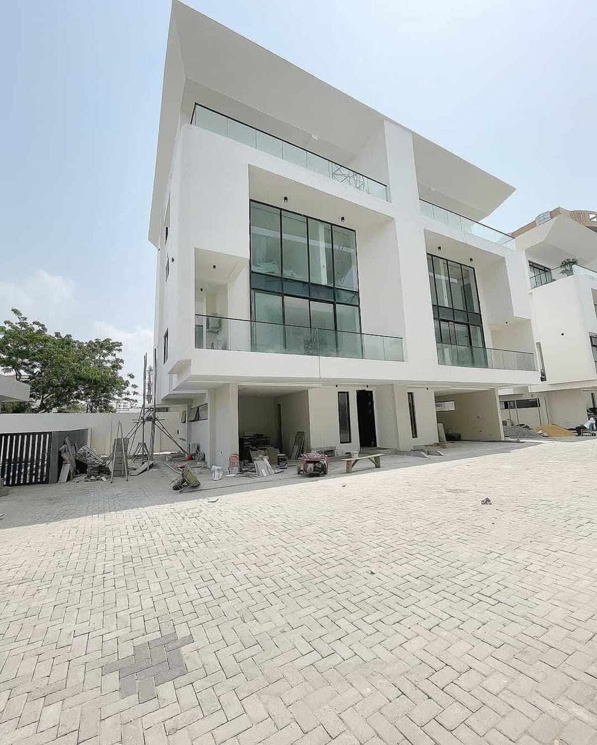 Four bedroom semi detached duplex (251ikoyi)