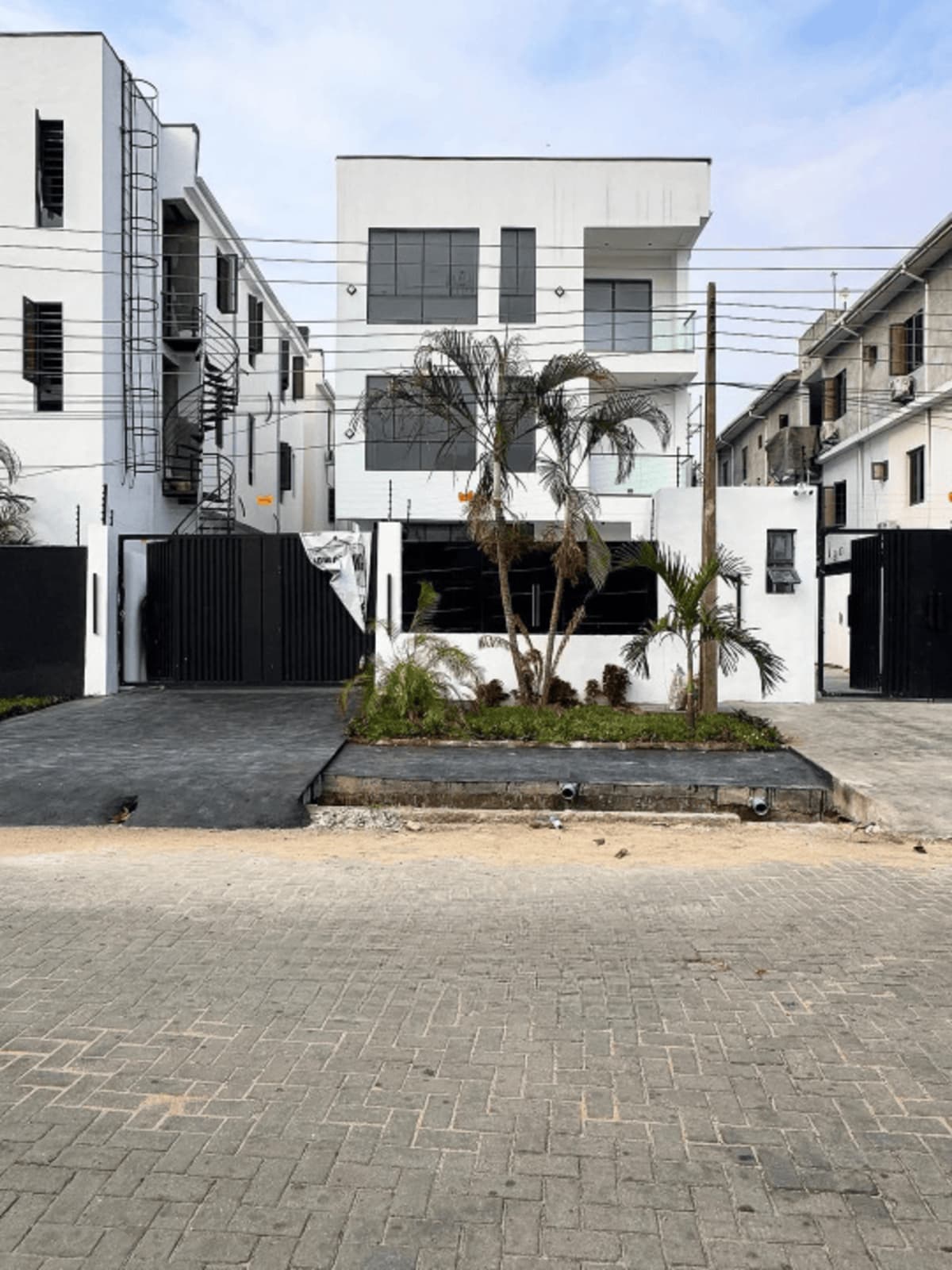 Newly built five bedroom detached duplex (429lekkip1)