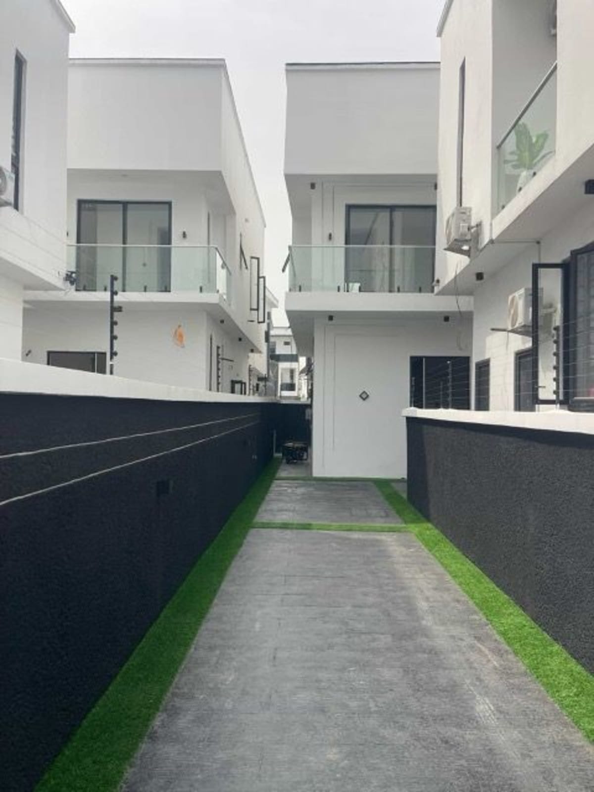 Four bedroom semi detached duplex back unit (390chevron)
