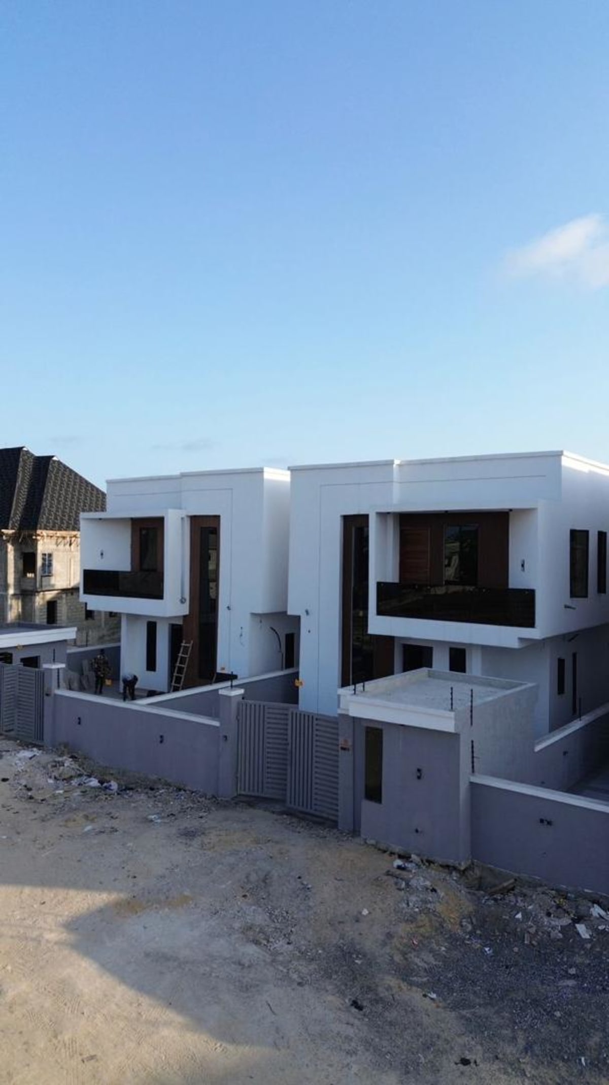 Four bedroom semi detached duplex (50orchidlekki)