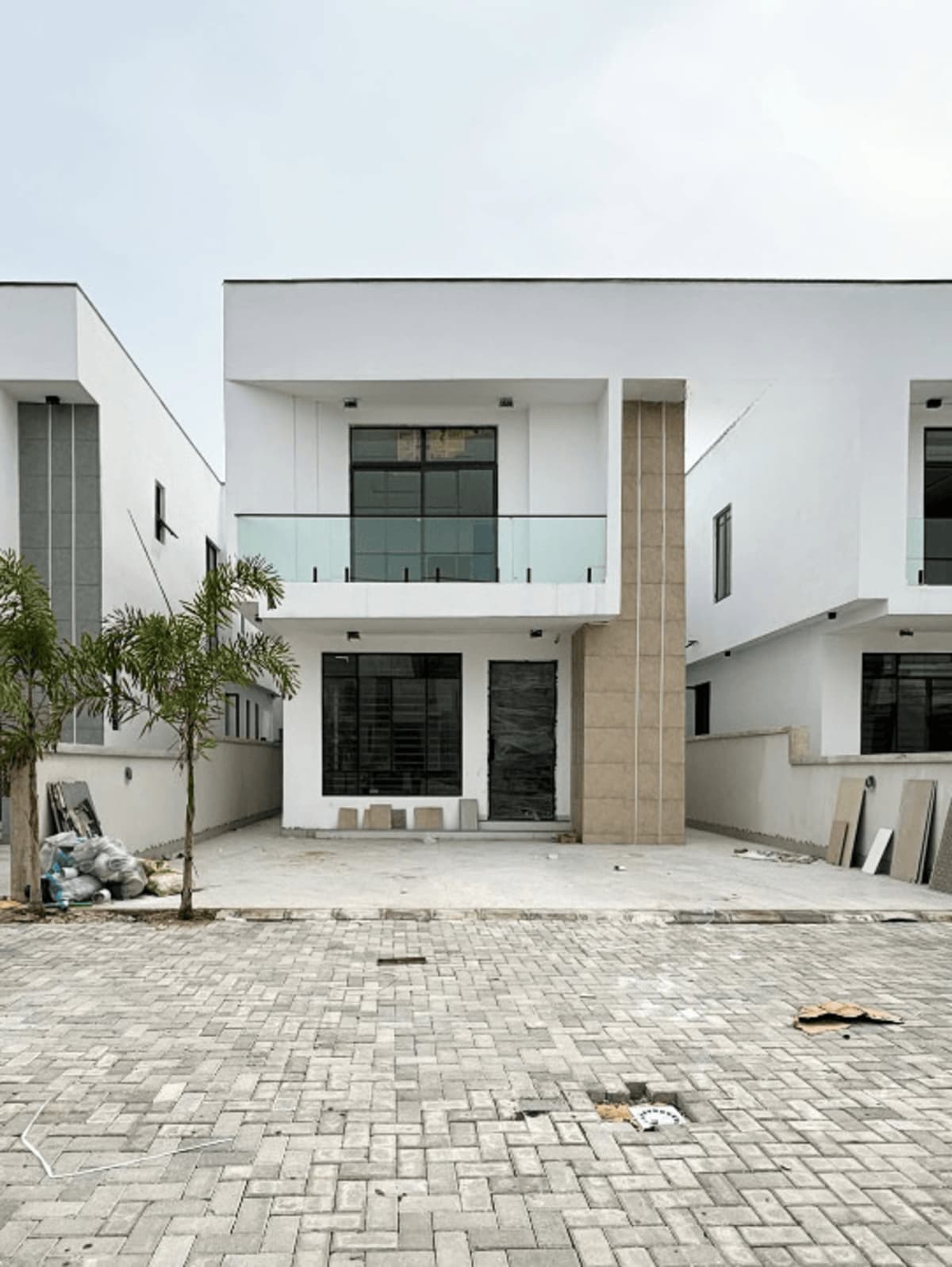 Four bedroom detached duplex (490orchid)