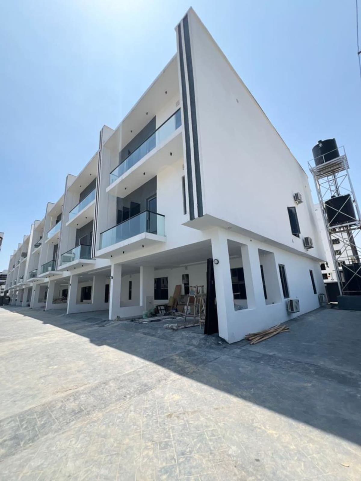 Four bedroom terrace duplex (48ikatelekki)