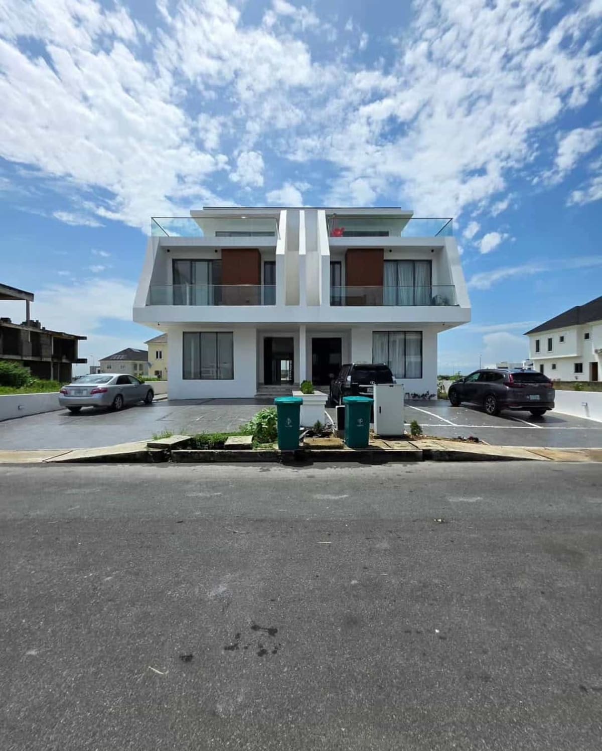Five bedroom semi detcahed duplex (227ikate)