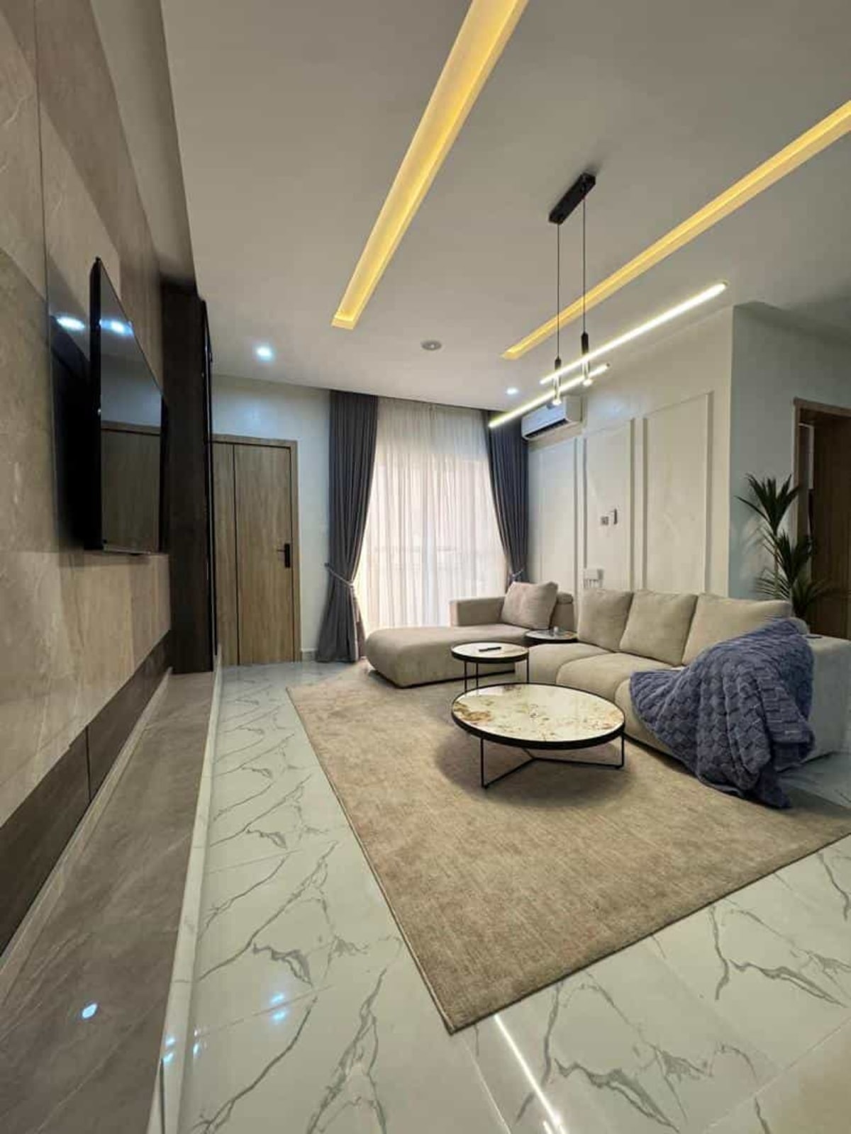 Tastefully finished two bedroom apartment (76ajah)
