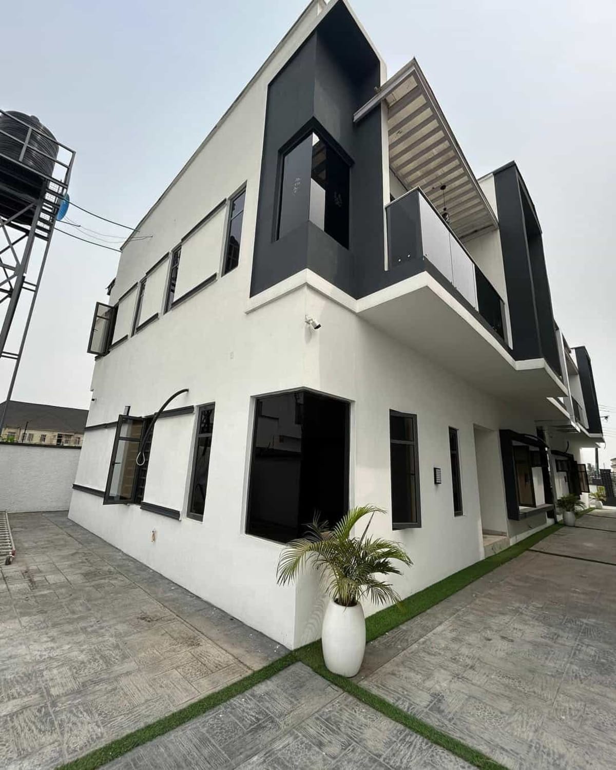 Spacious four bedroom terrace duplex (403lekki)