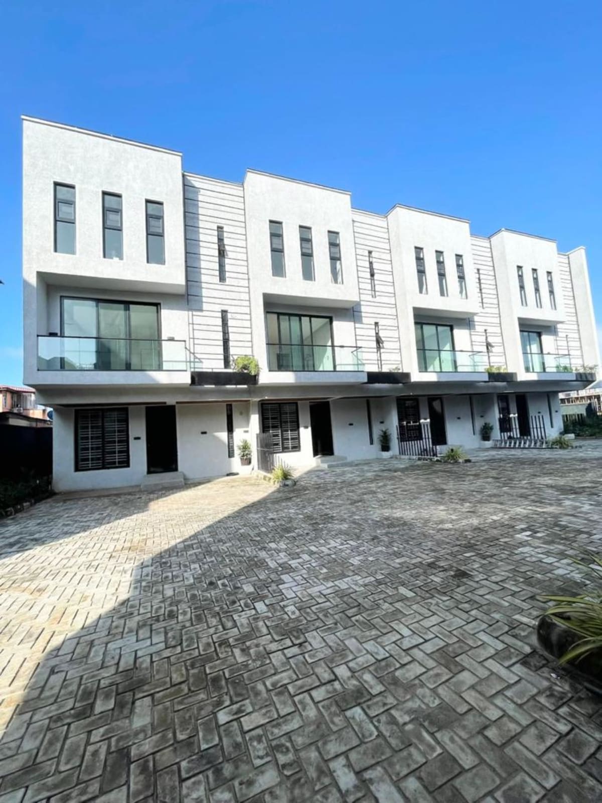 Four bedroom terrace duplex (68ikate)