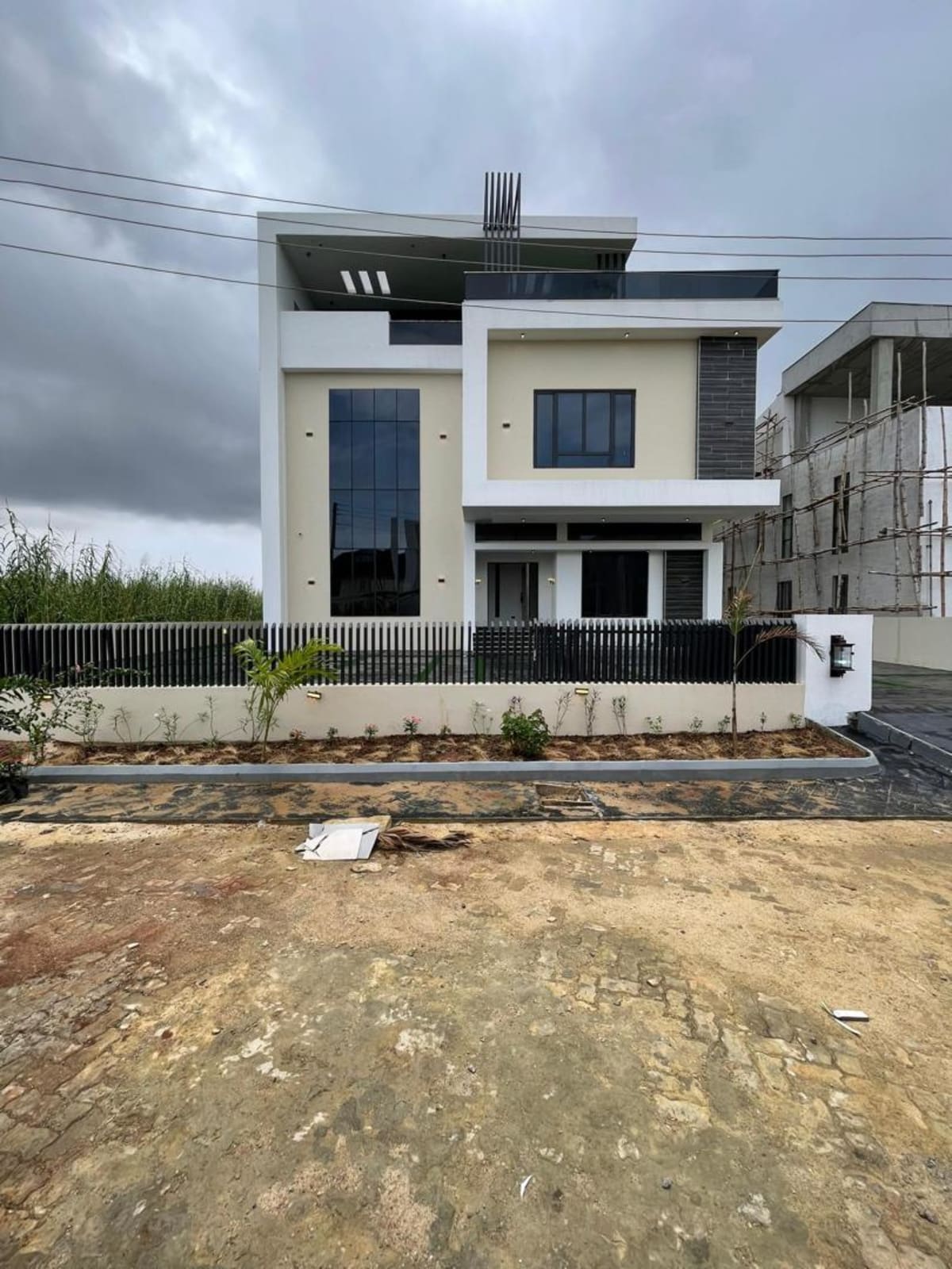 Premium five bedroom detached duplex (169chevron)