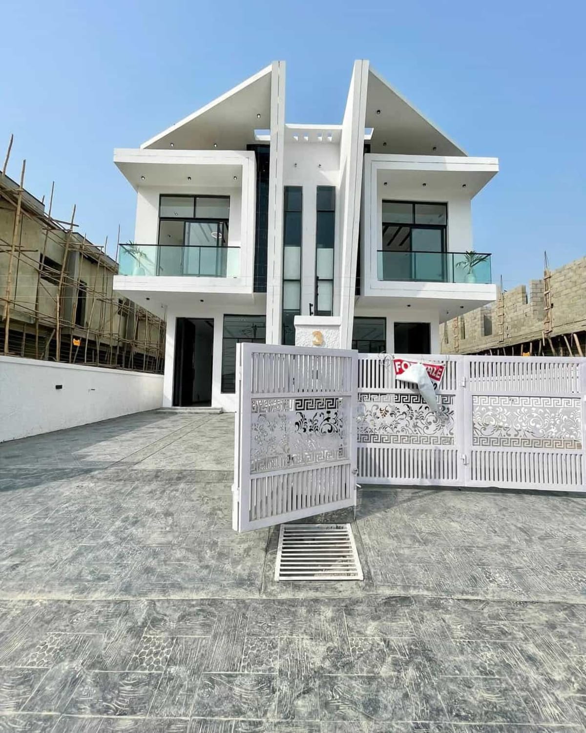 Four bedroom semi-detached duplex (02Ikota)
