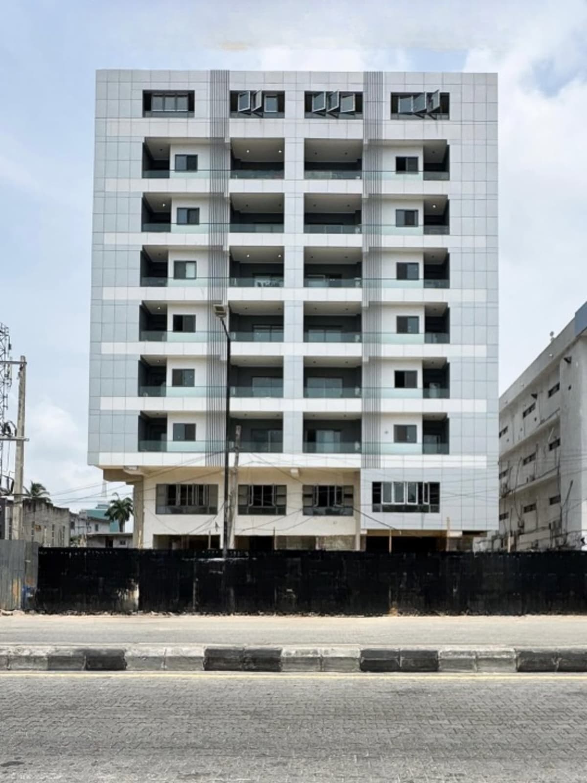 Serviced two bedroom apartment (815victoria island)