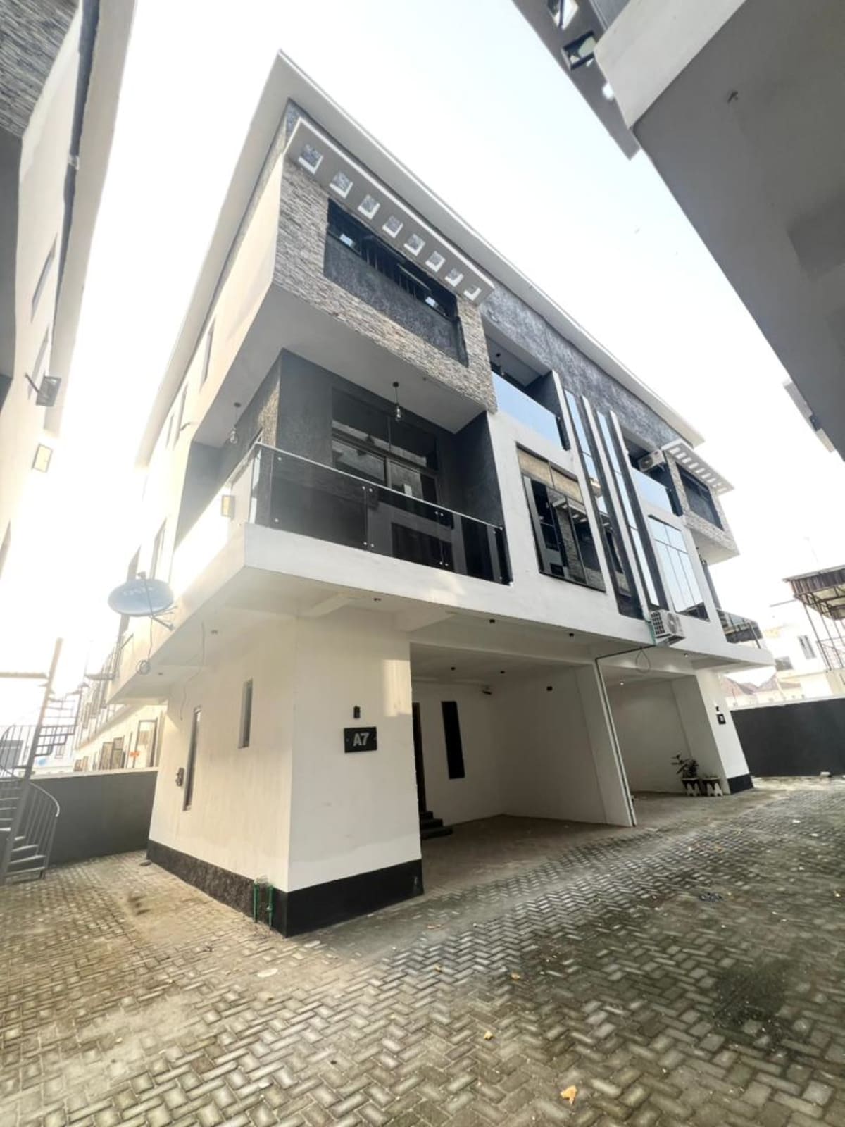 Four bedroom semi detached duplex (210ajah)