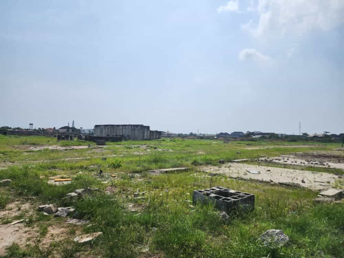 Residential land beside novare mall (259ajah)