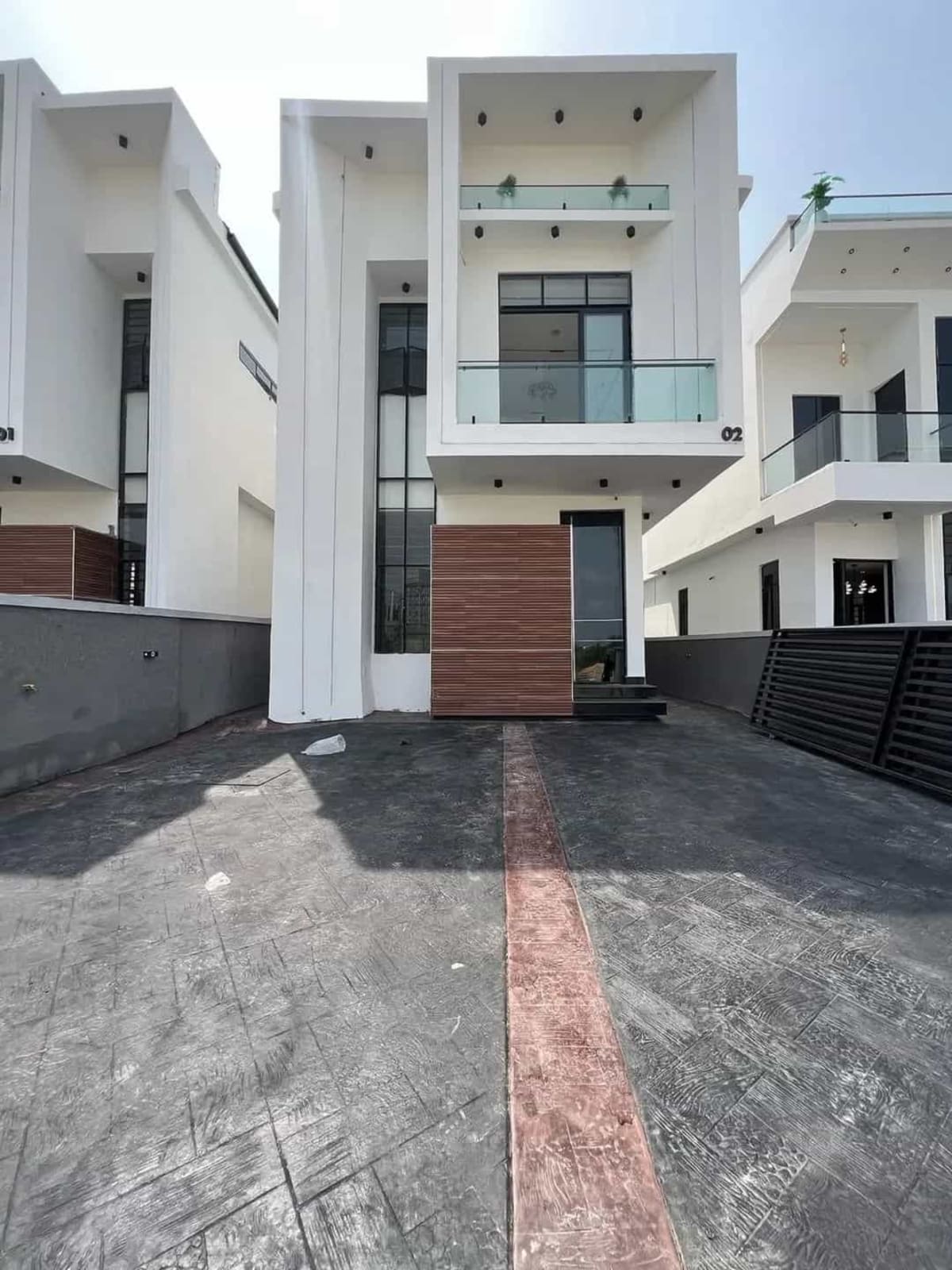 Five bedroom detached duplex (241chevron)