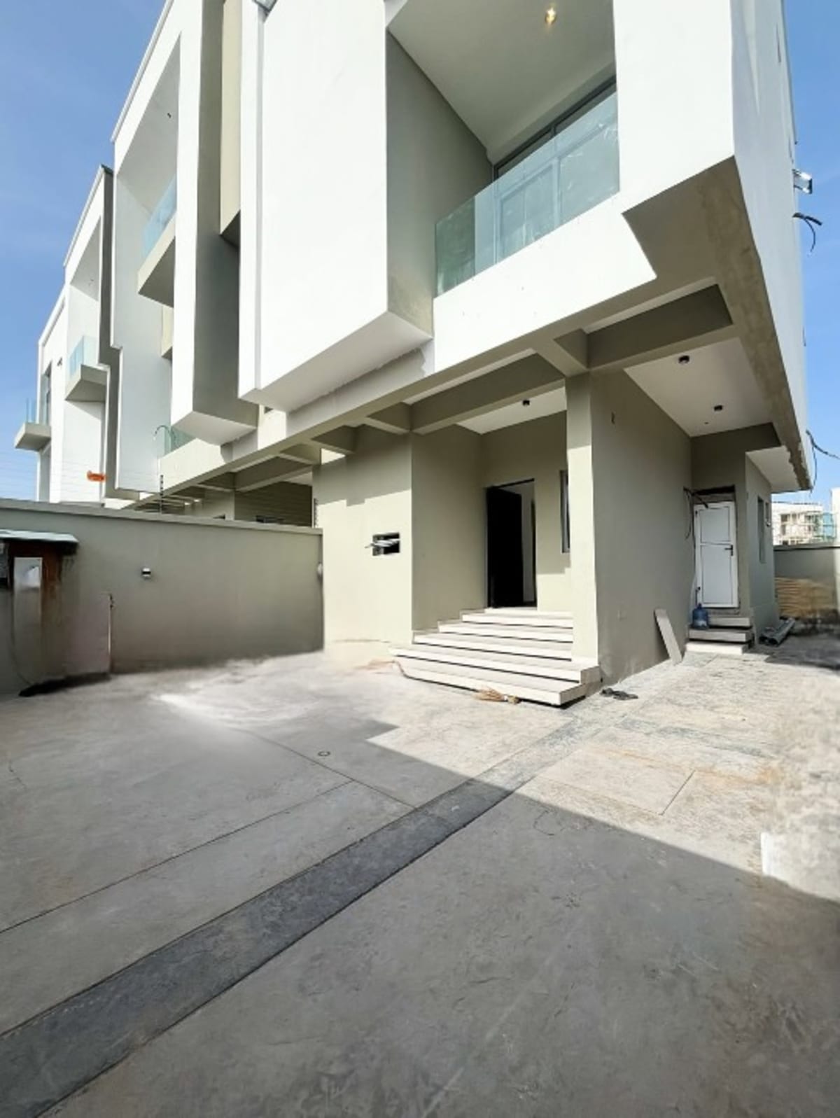 Three bedroom terrace duplex (848lekkip1)