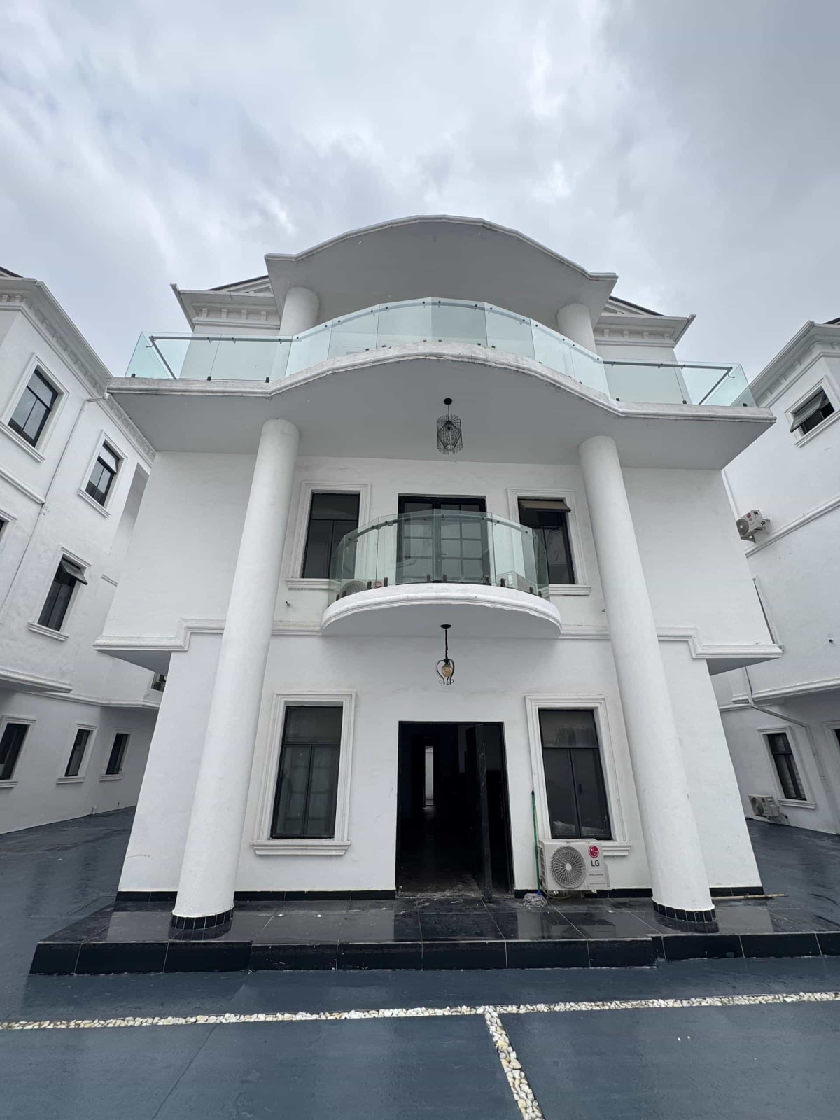 Super stunning five bedroom fully detached duplex (457ikoyi)